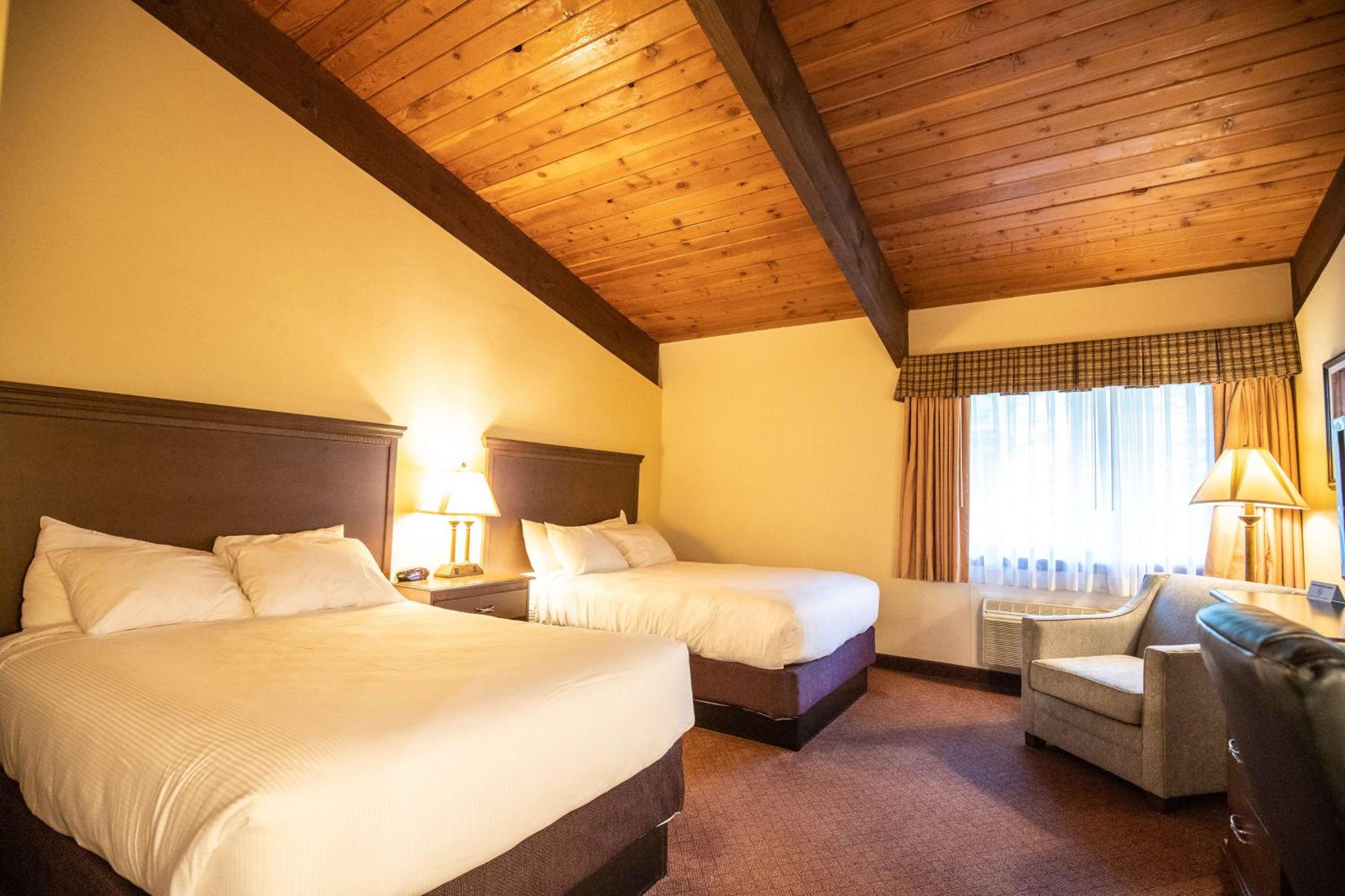 Room with Two Double Beds - Non-Smoking - Photo 1