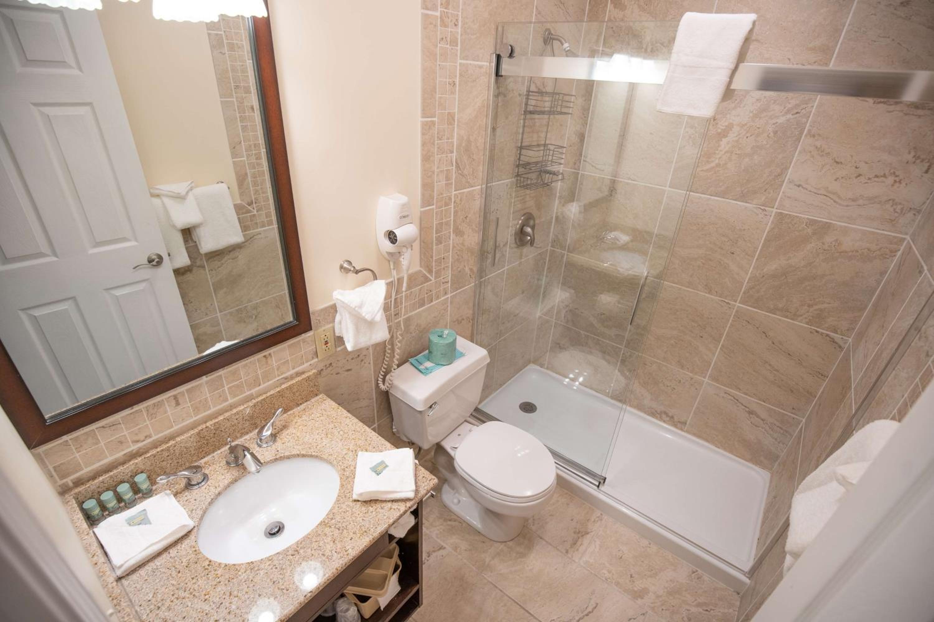 Room with Two Double Beds - Non-Smoking - Photo 3
