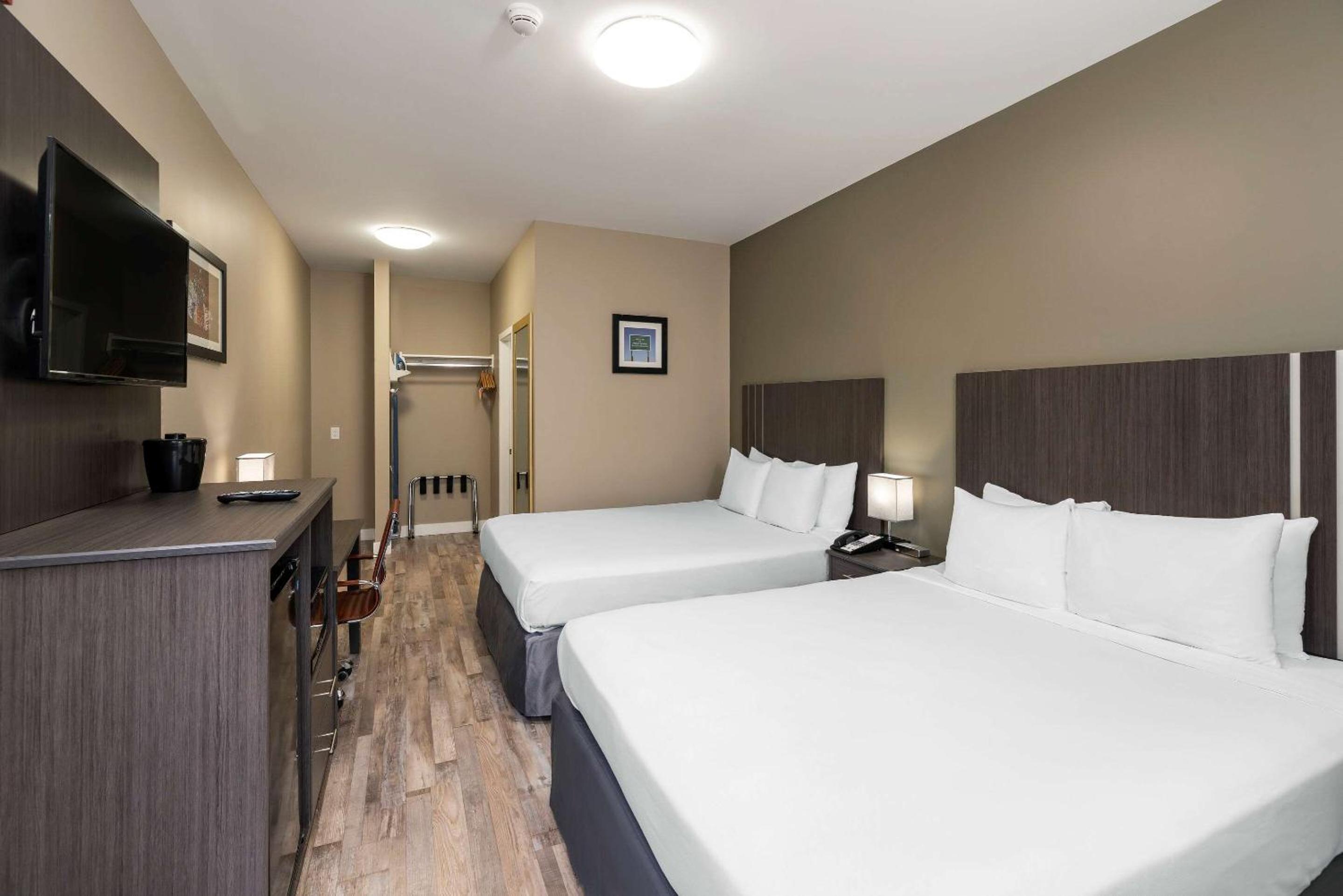 Double Room with Two Double Beds - Non-Smoking