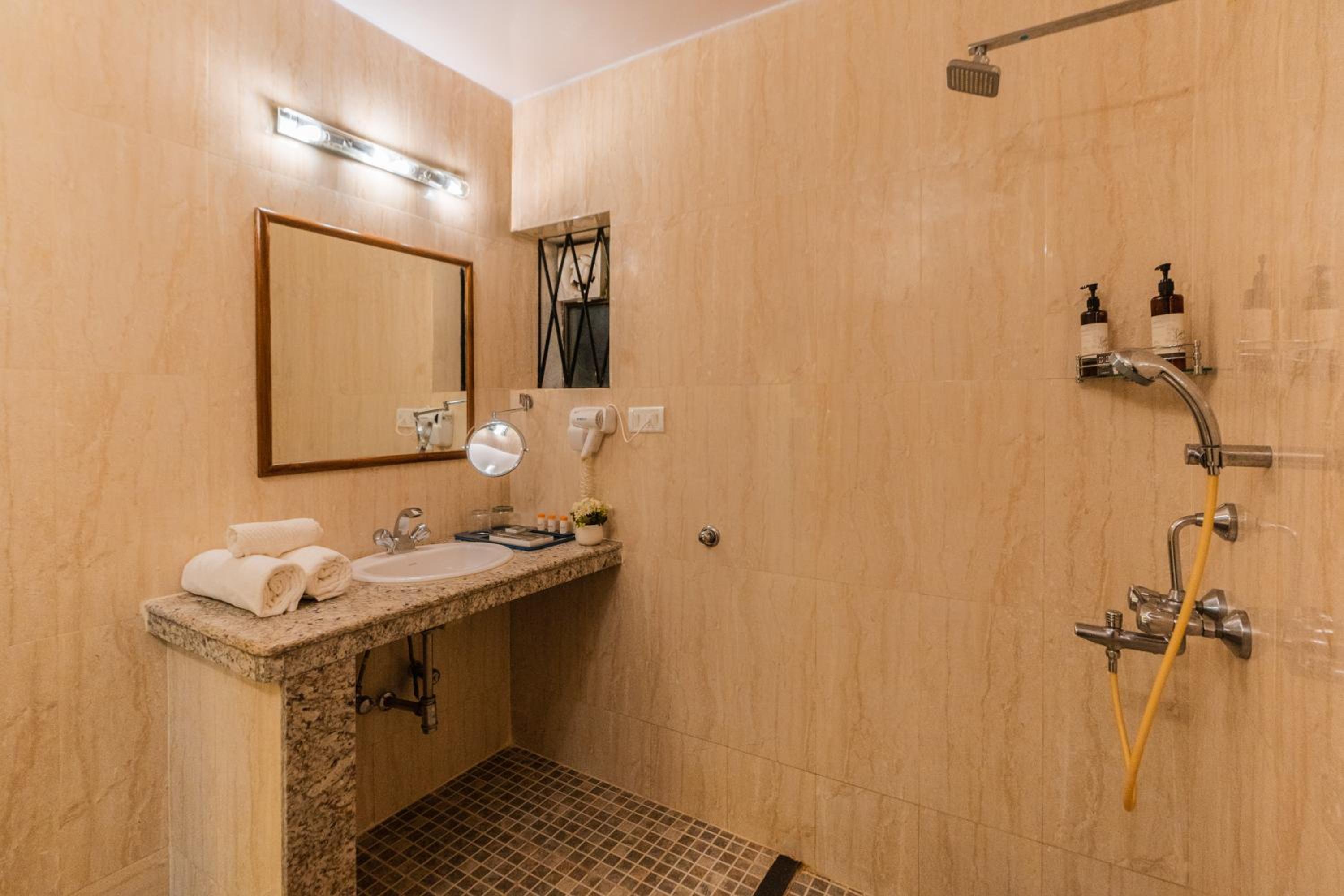 2 Bedroom Family Villa Private Pool - Complimentary 2 pints of beer on per stay - 15% Discount on F&B - Photo 11