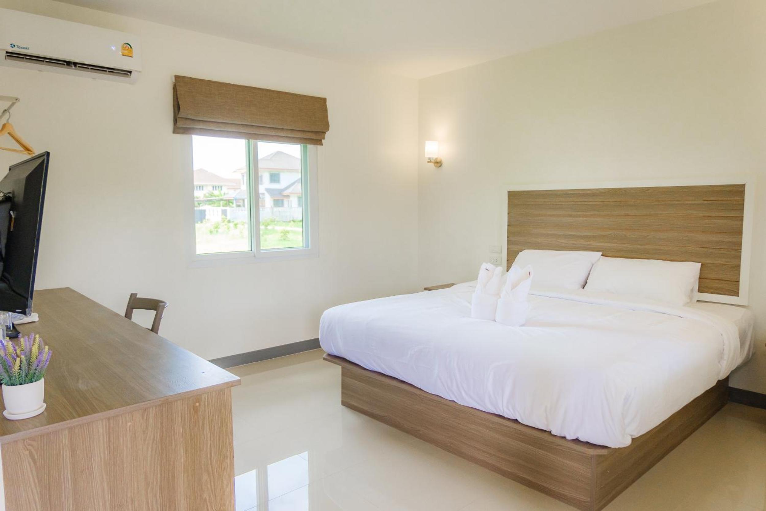 Superior King Room - Photo 1