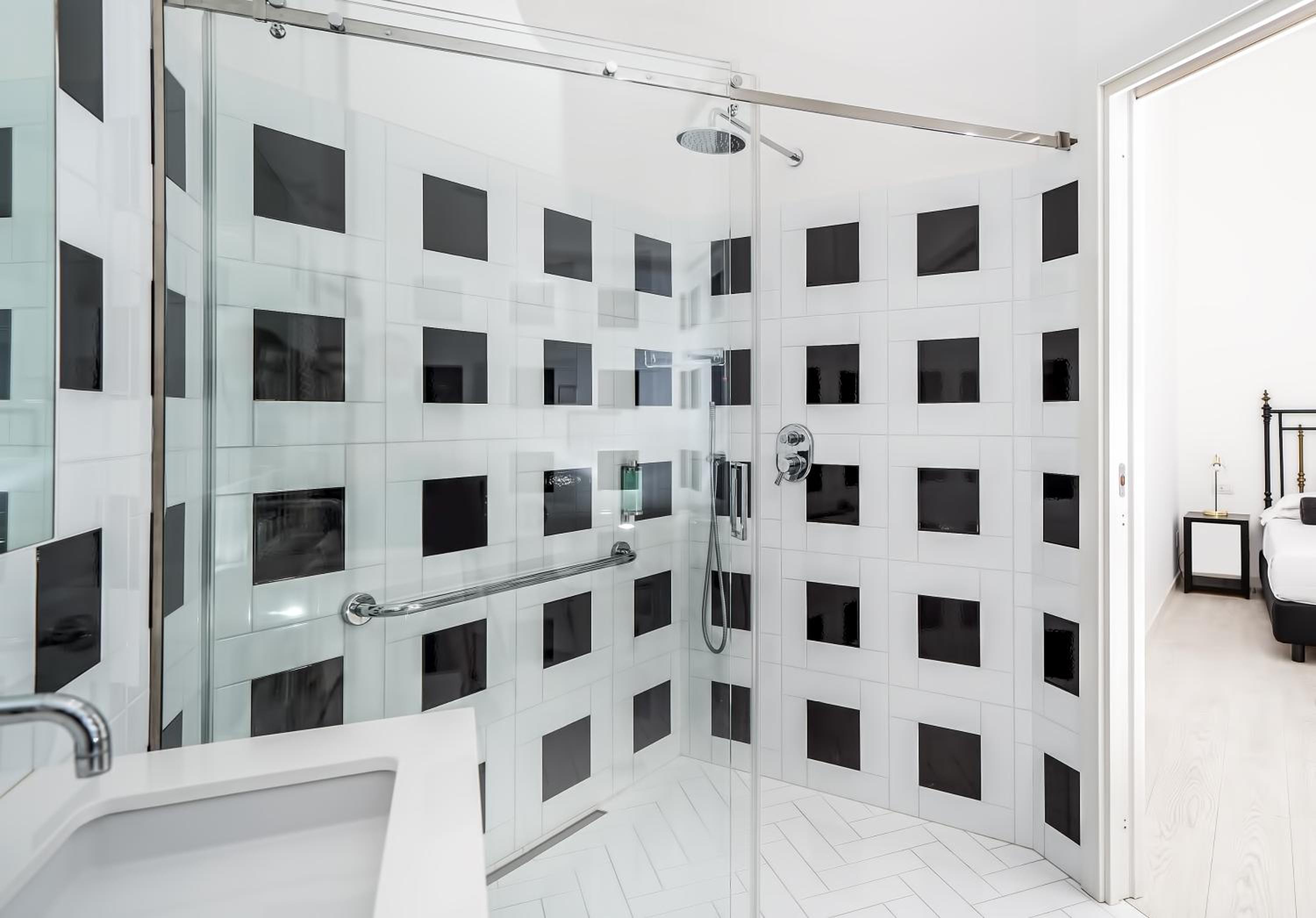 Double or Twin Room with Sea View photo 3