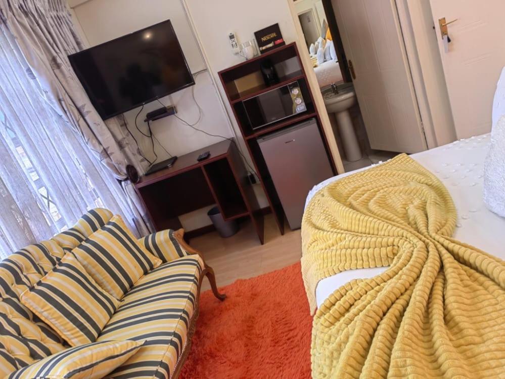 Double Room - Photo 4