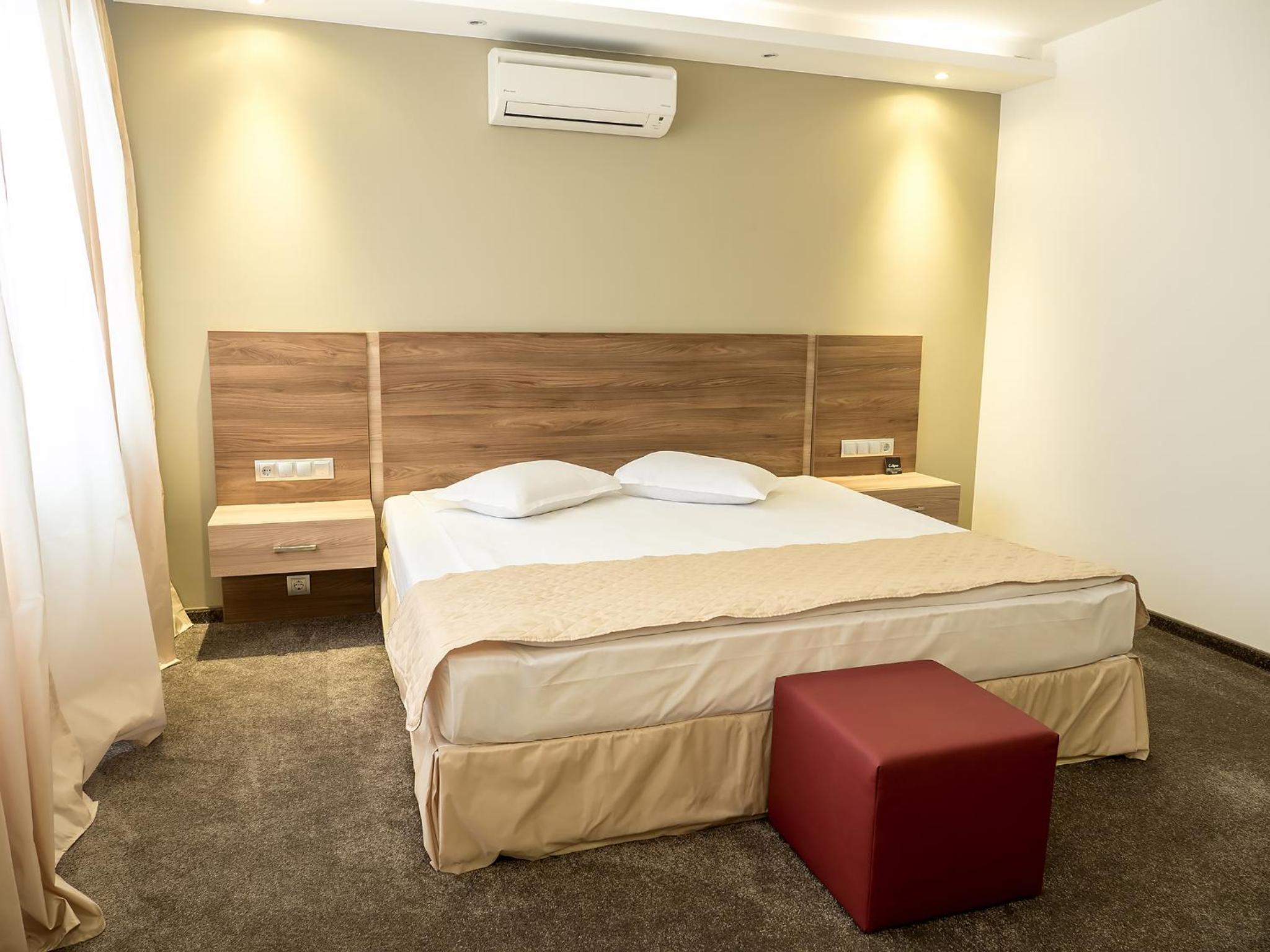Double Room - Photo 9