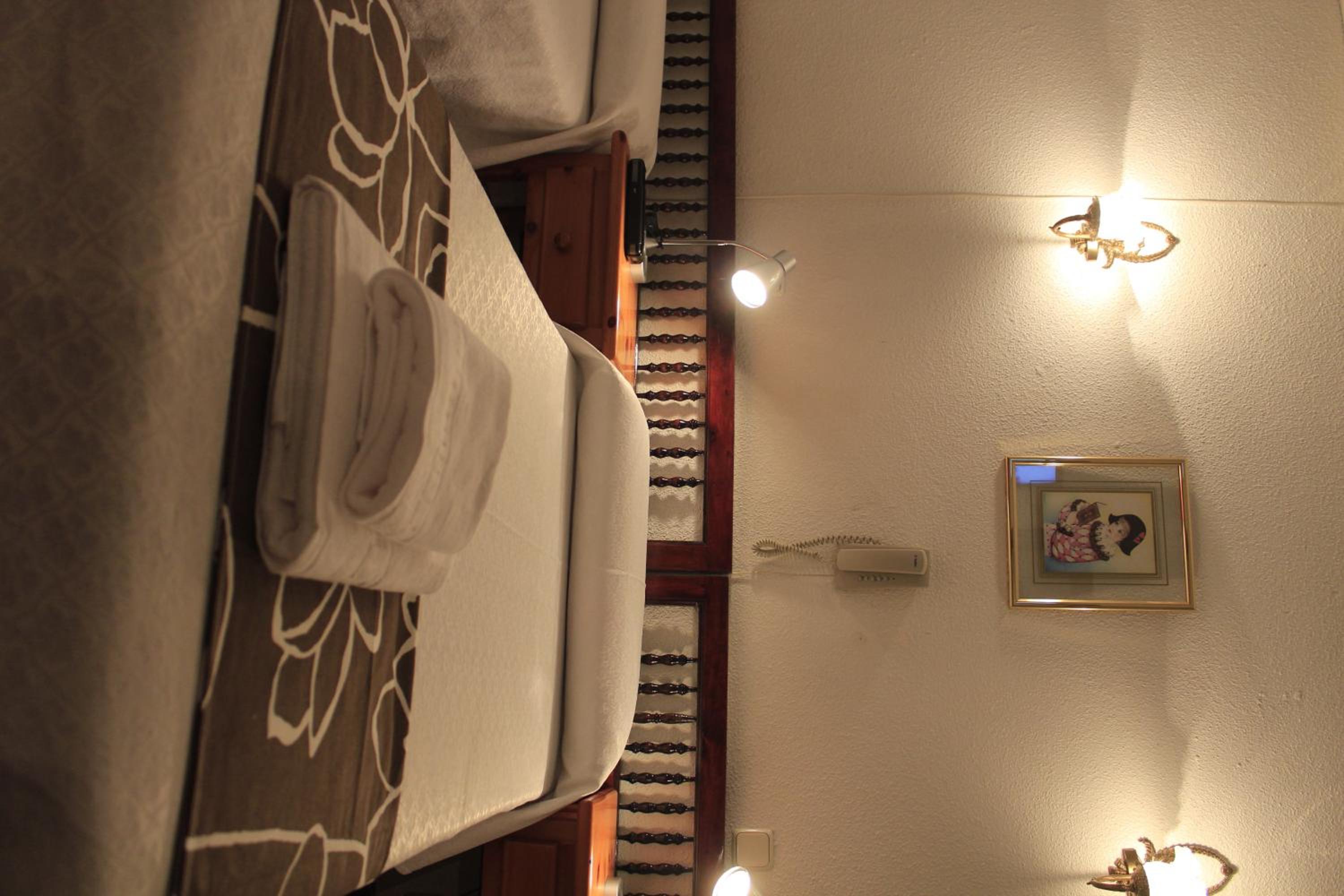 Double or Twin Room with Extra Bed photo 3