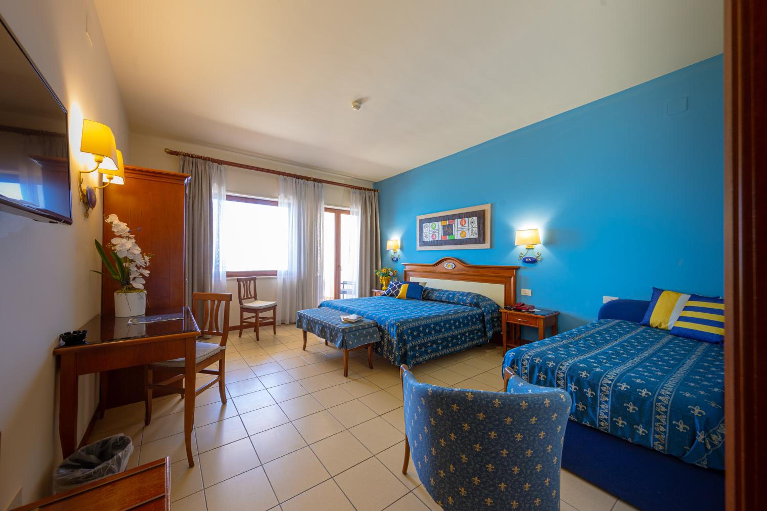 Quadruple Room with Sea View