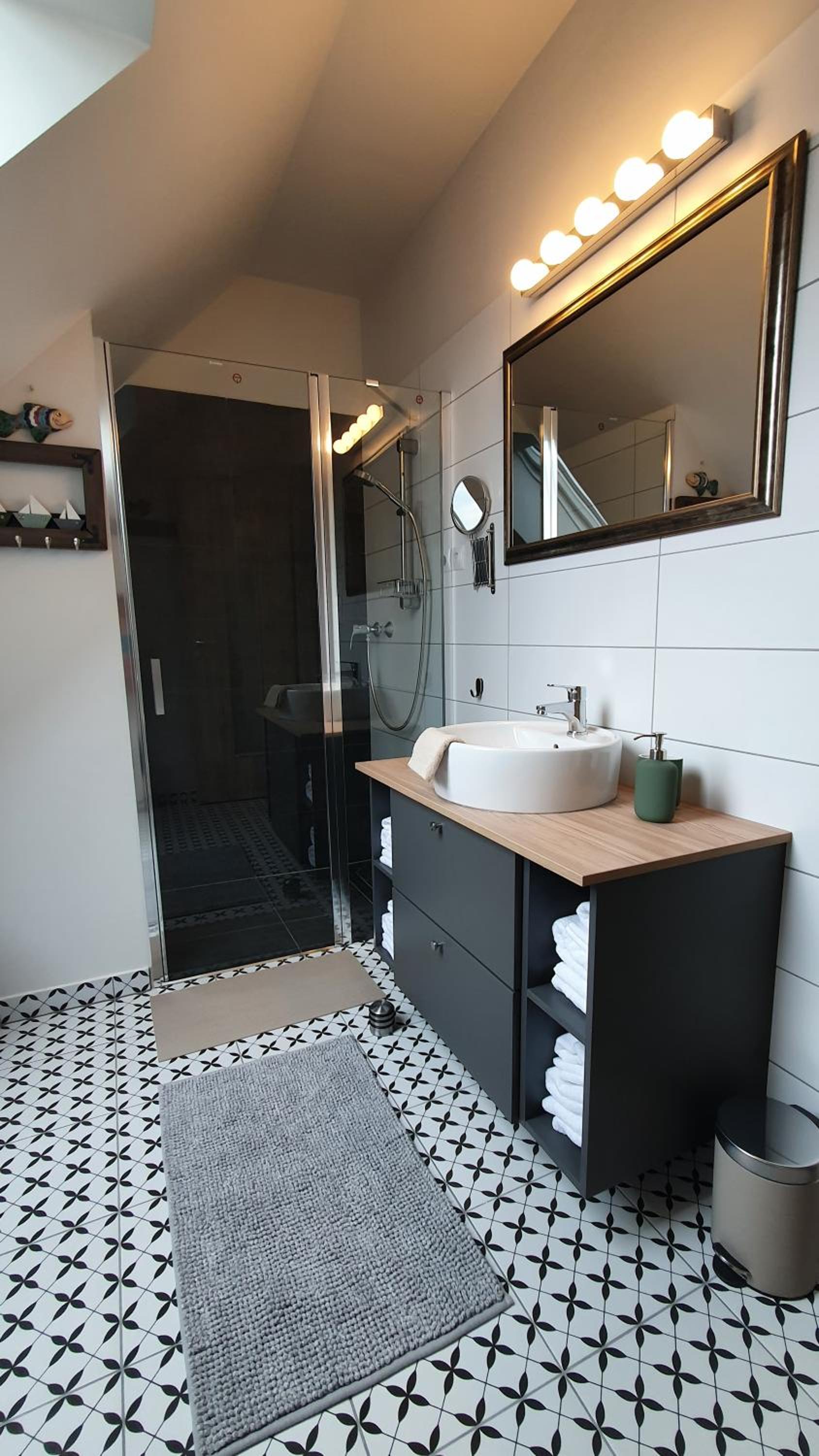 Three-Bedroom Apartment photo 2