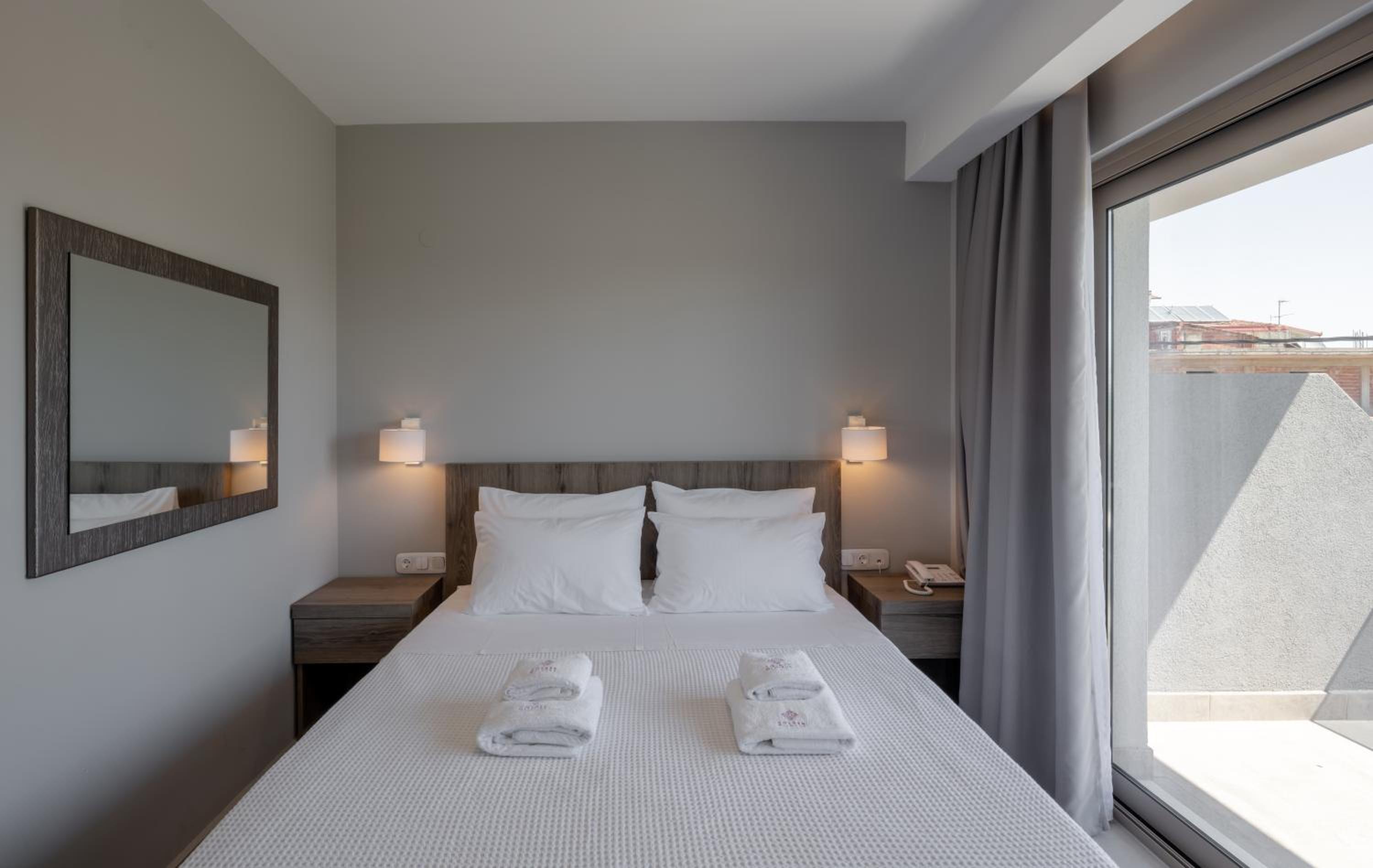 Small Double Room photo 1
