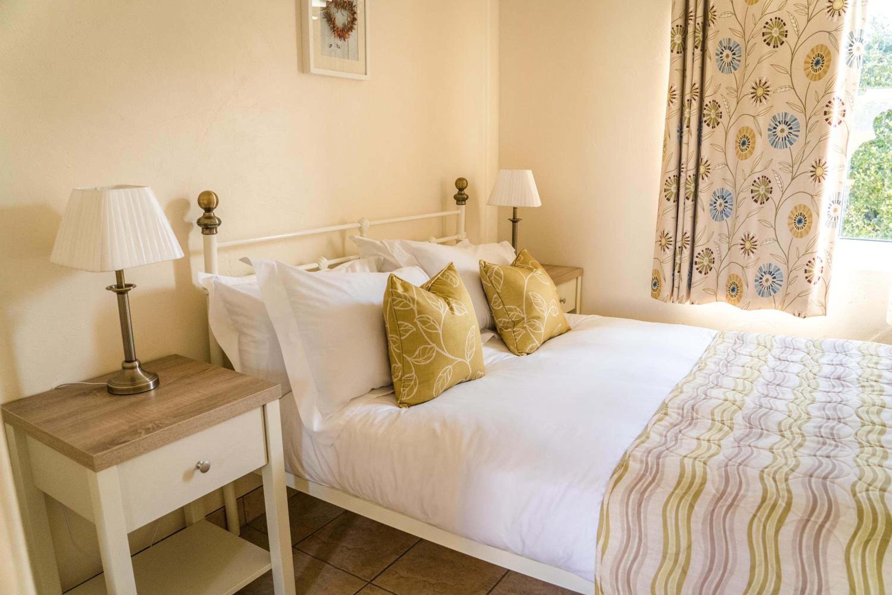 2 Bedroom Cottage - Pet Friendly