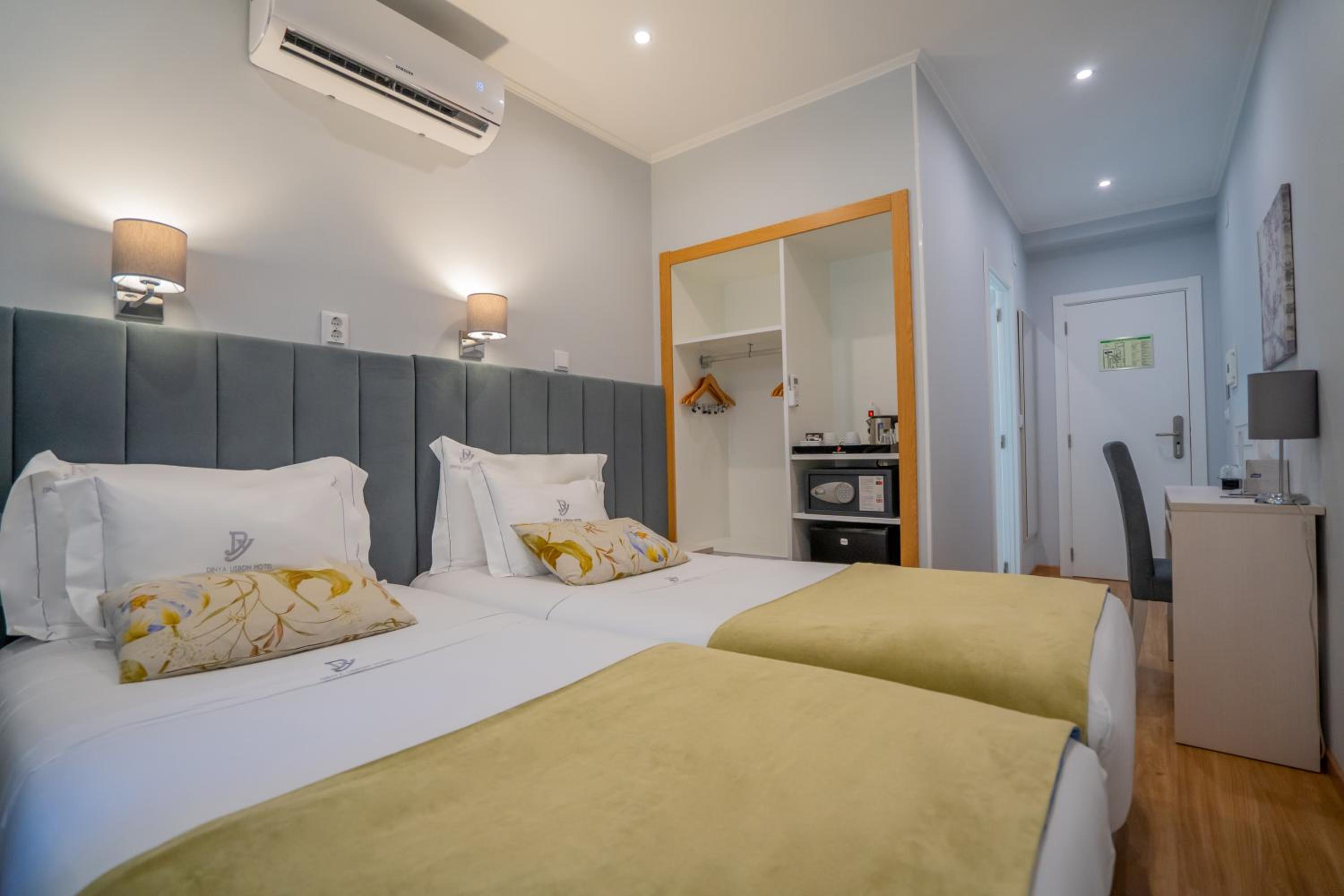 Double or Twin Room - Photo 17