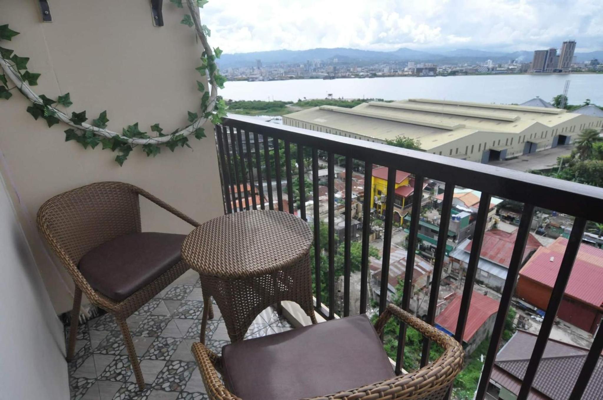 Deluxe Double or Twin Room with Sea View - Photo 17