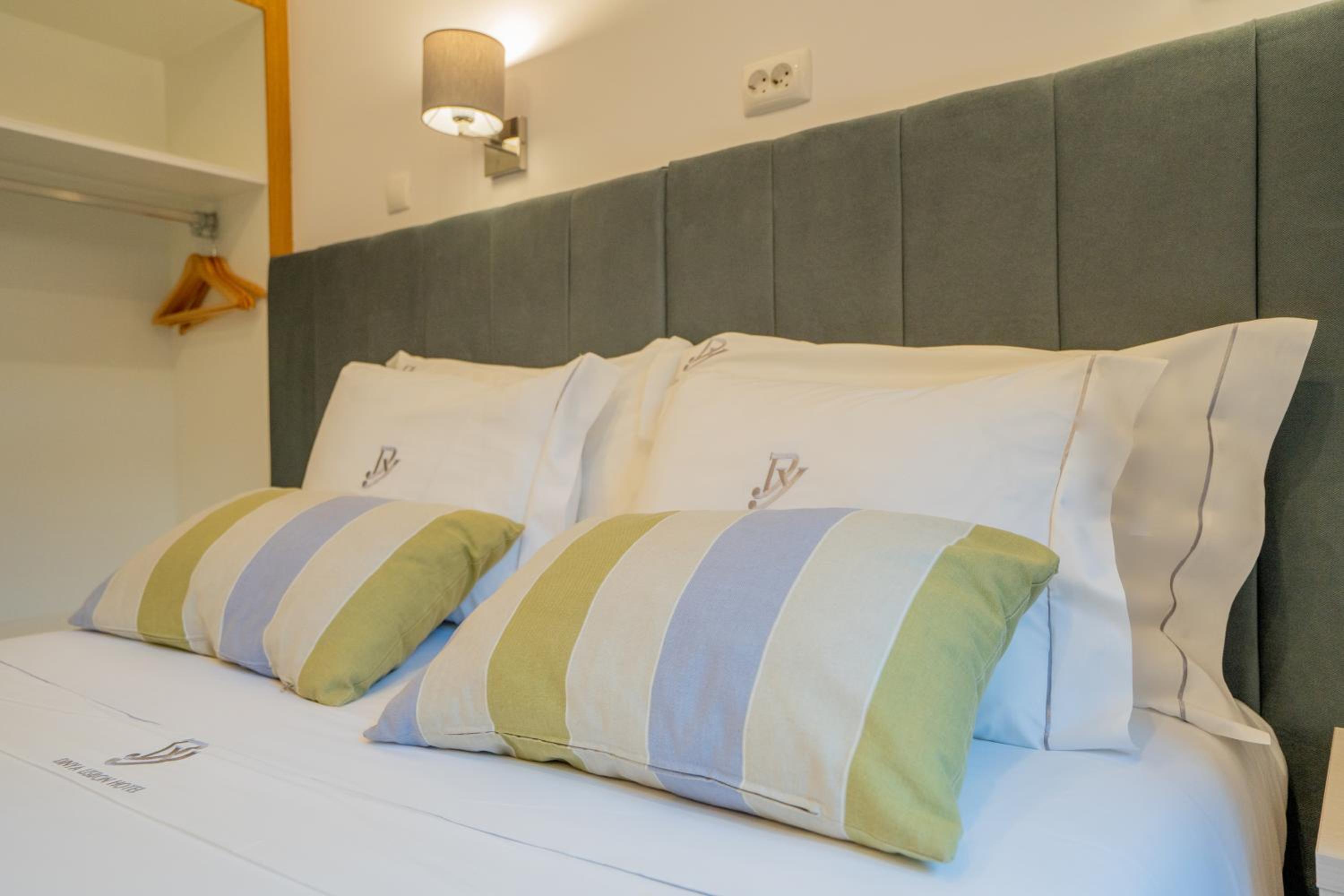 Double or Twin Room - Photo 7