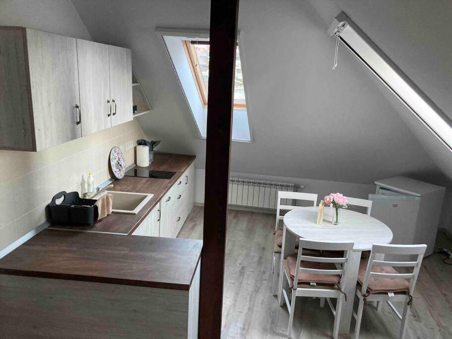 One-Bedroom Apartment - Photo 17