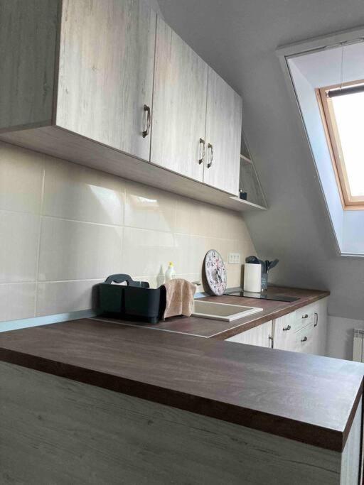 One-Bedroom Apartment - Photo 2