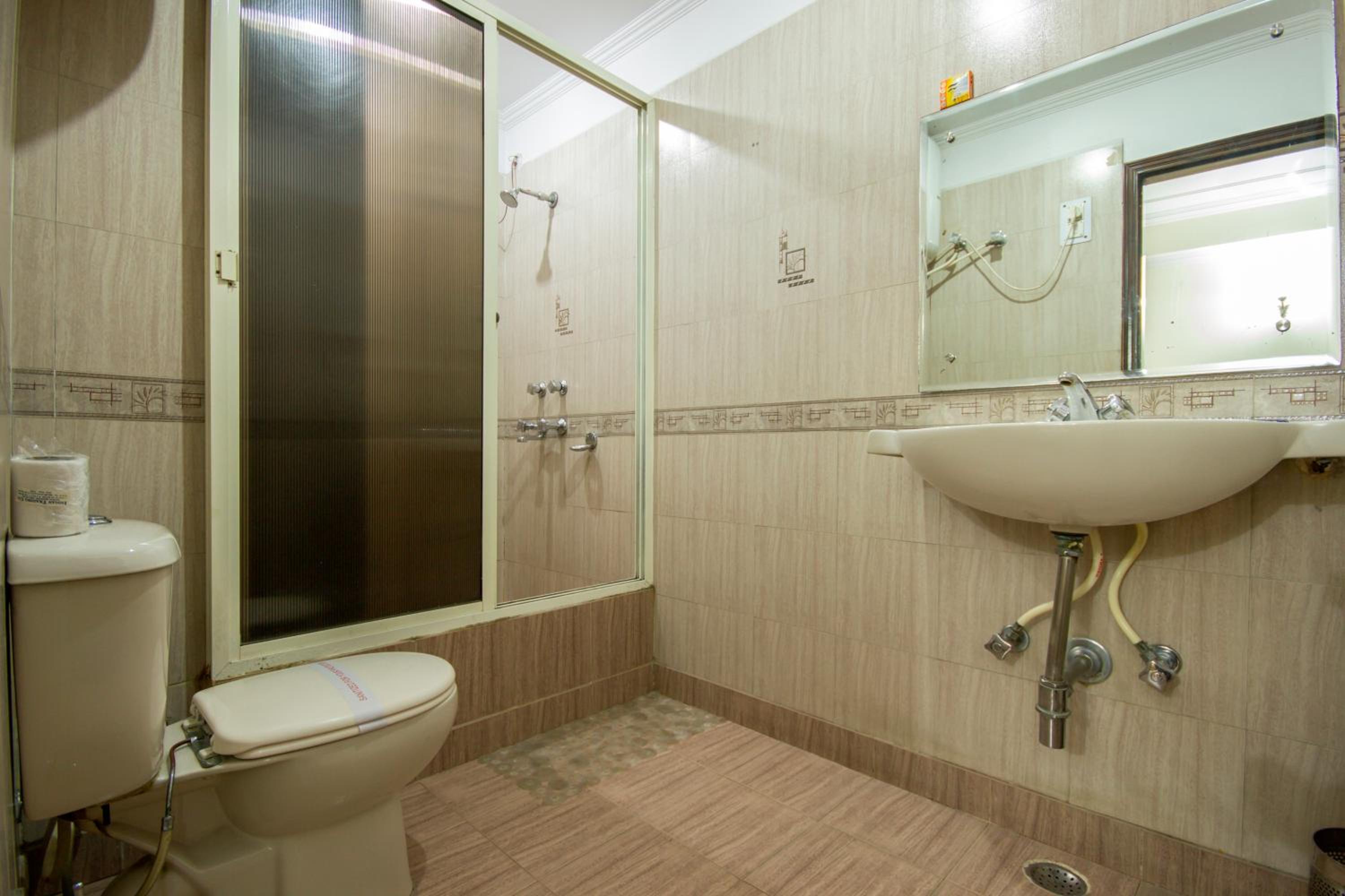 Deluxe Room - Photo 11
