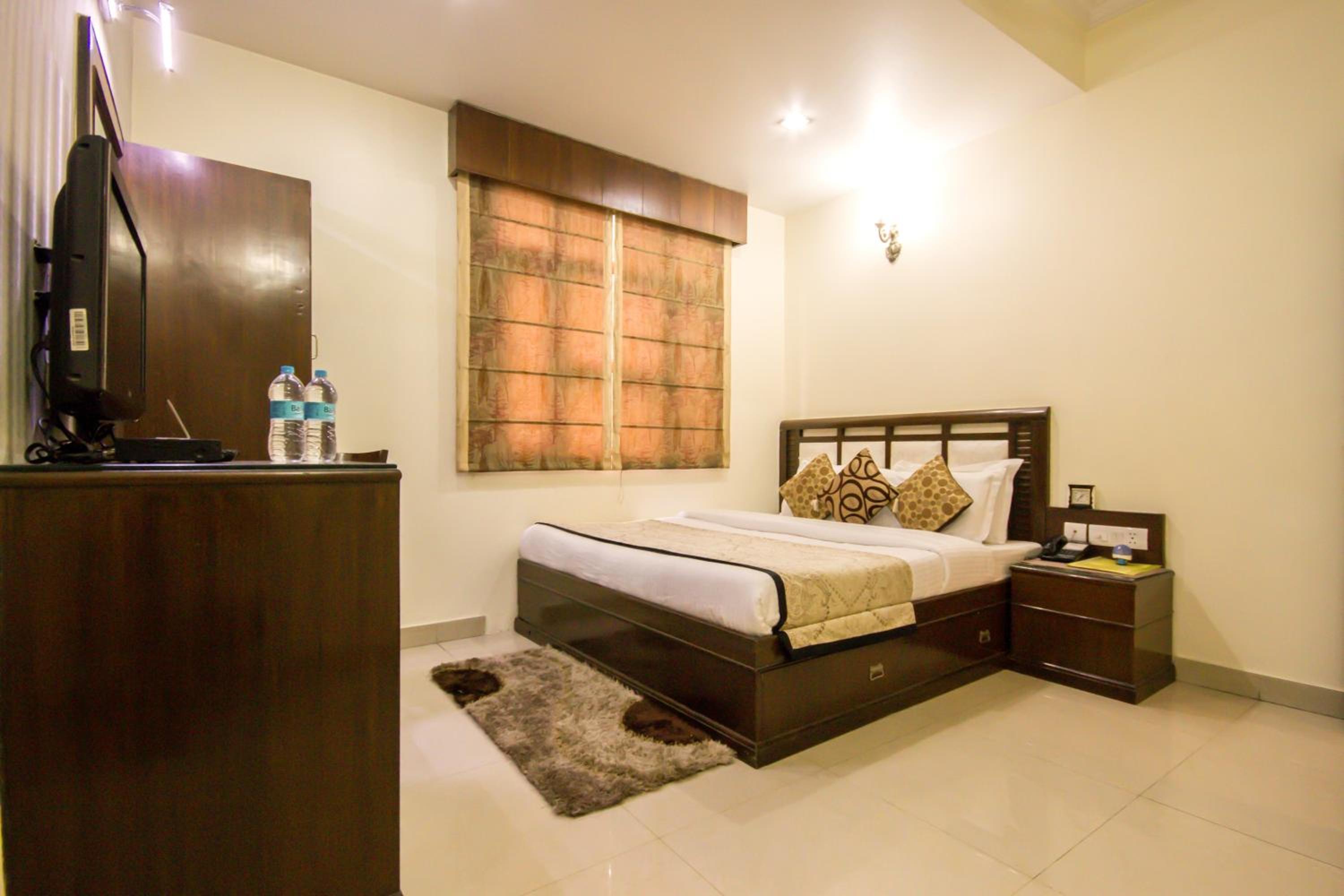 Deluxe Room - Photo 3