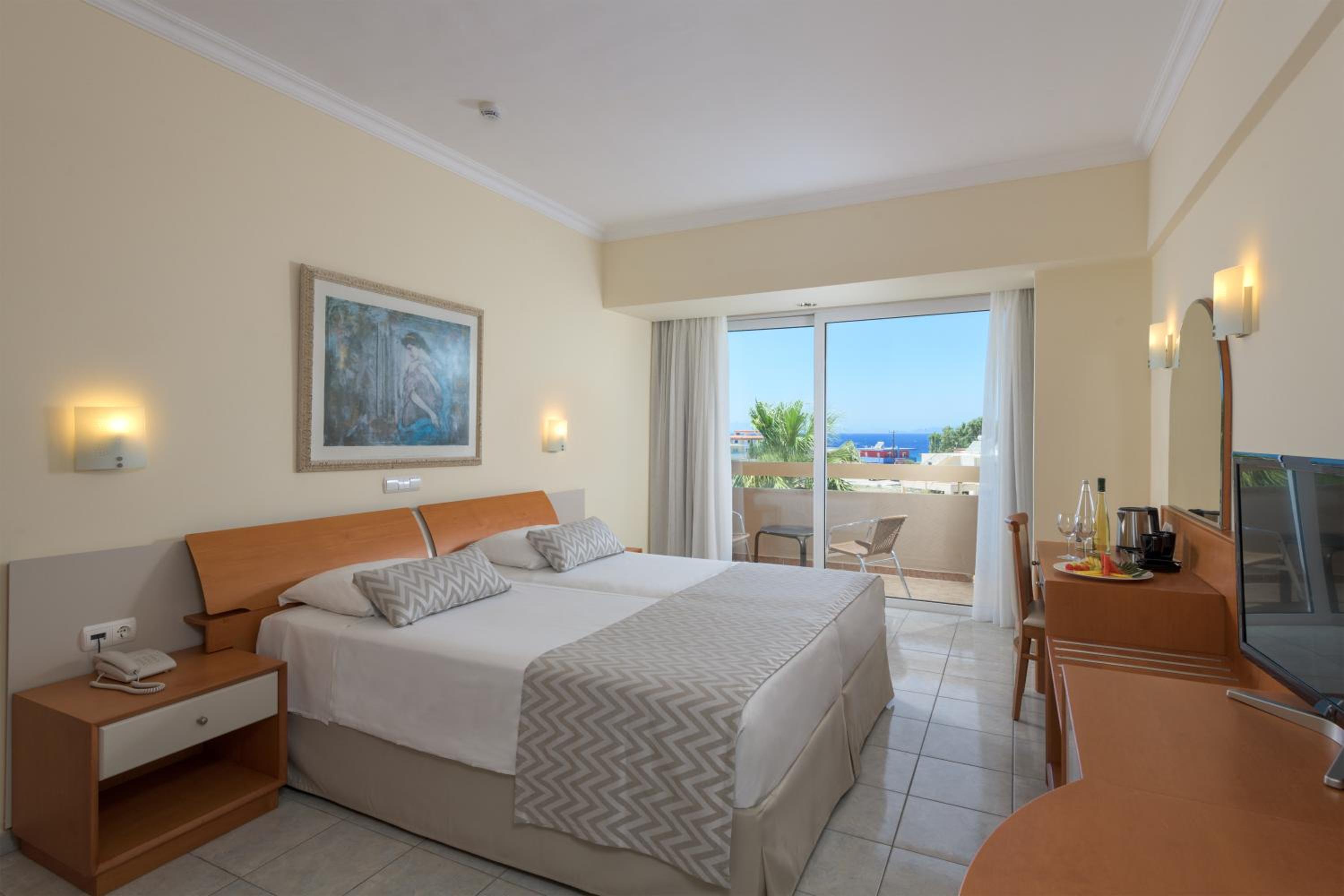 Standard Room with Garden View