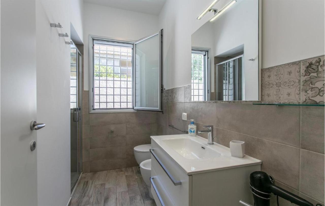 Three-Bedroom Holiday Home  photo 2