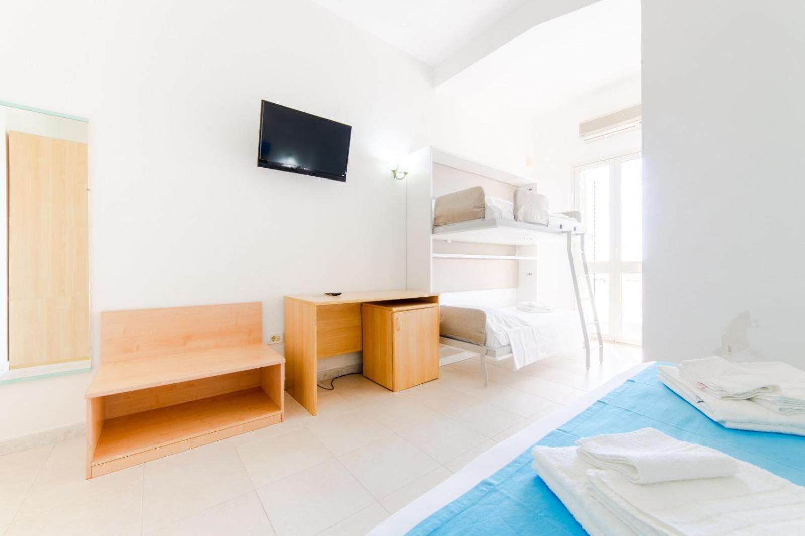 Standard Quadruple Room photo 1