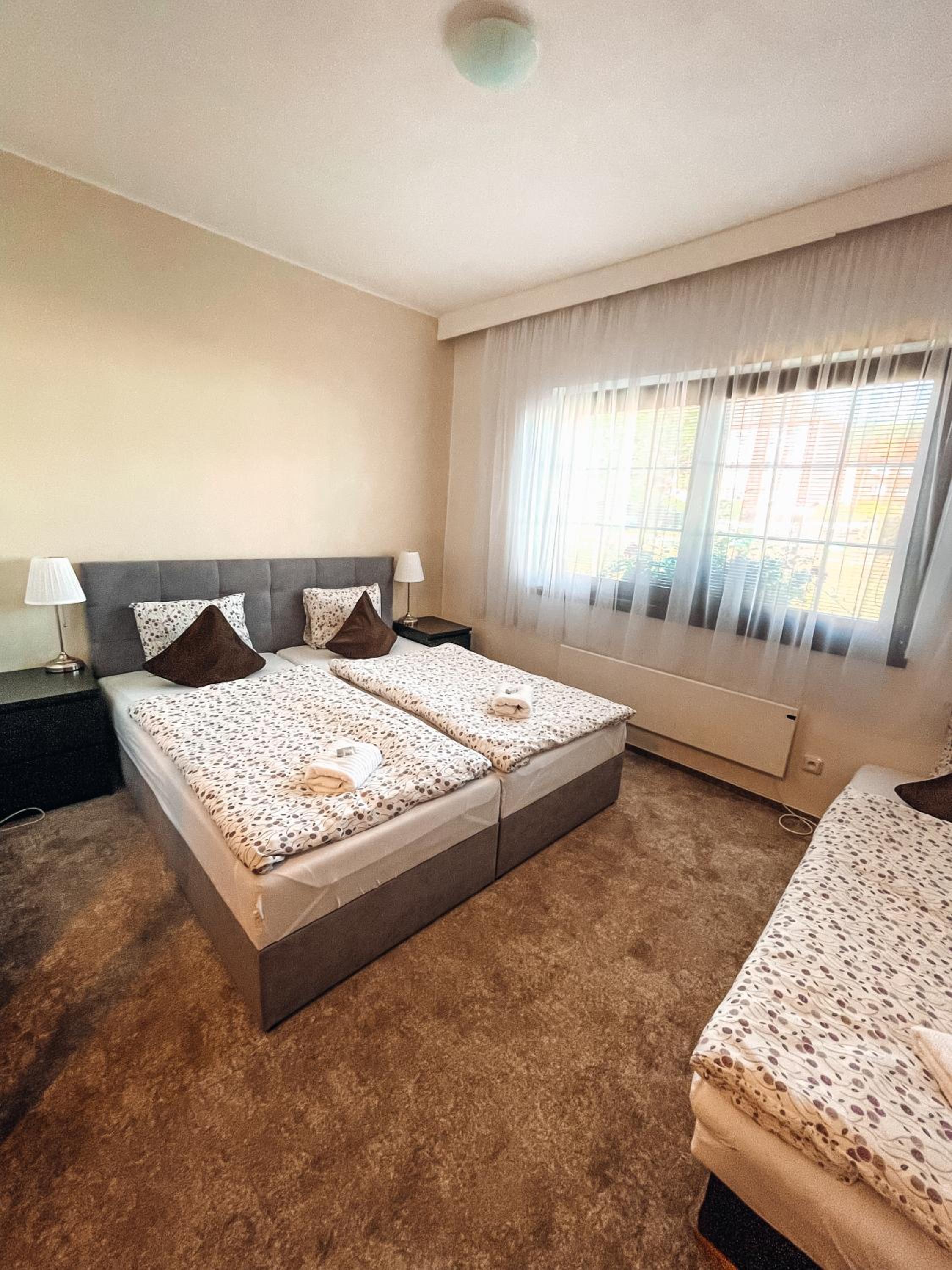 Triple Room with Private Bathroom photo 1