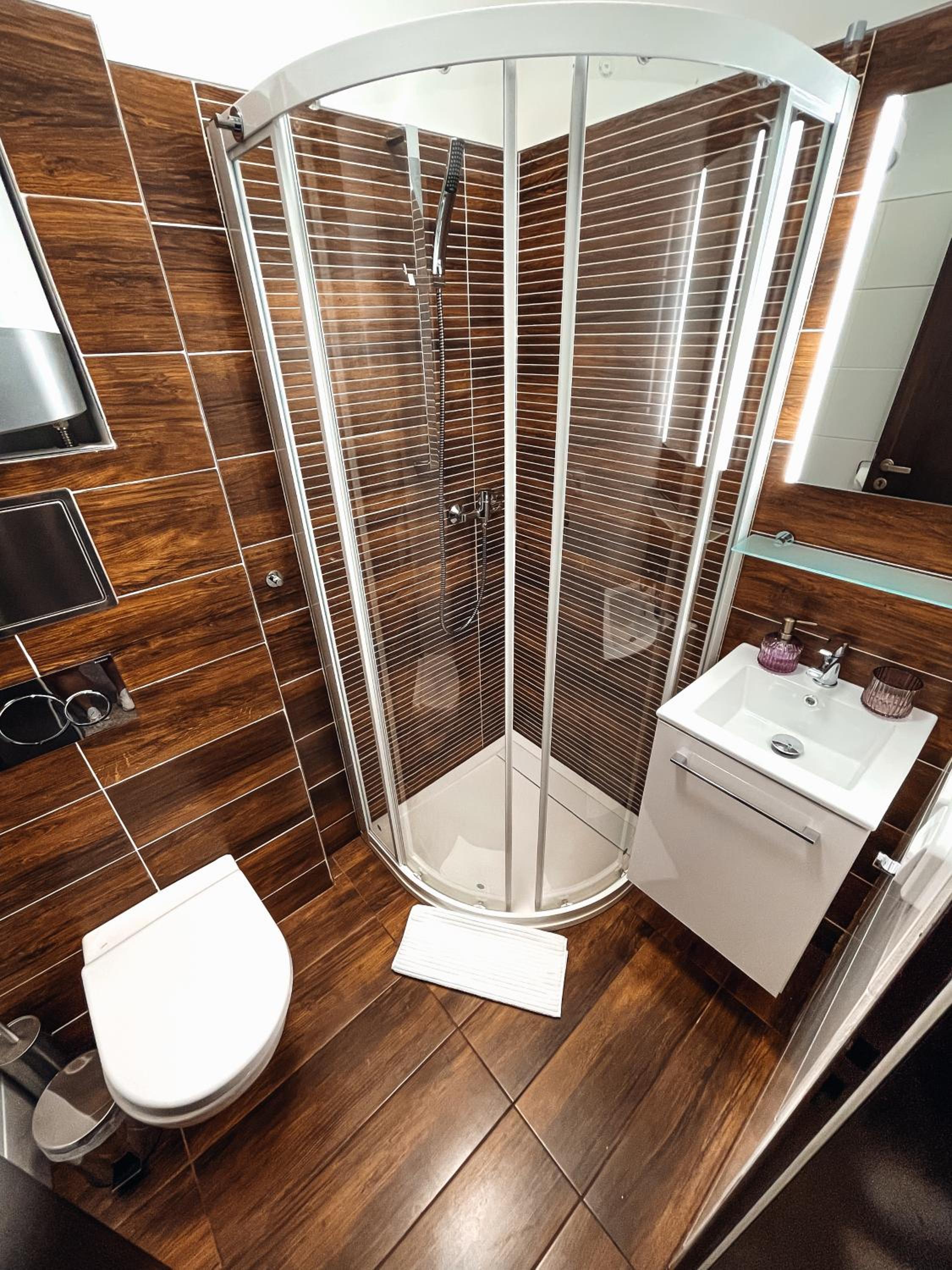 Triple Room with Private Bathroom photo 2
