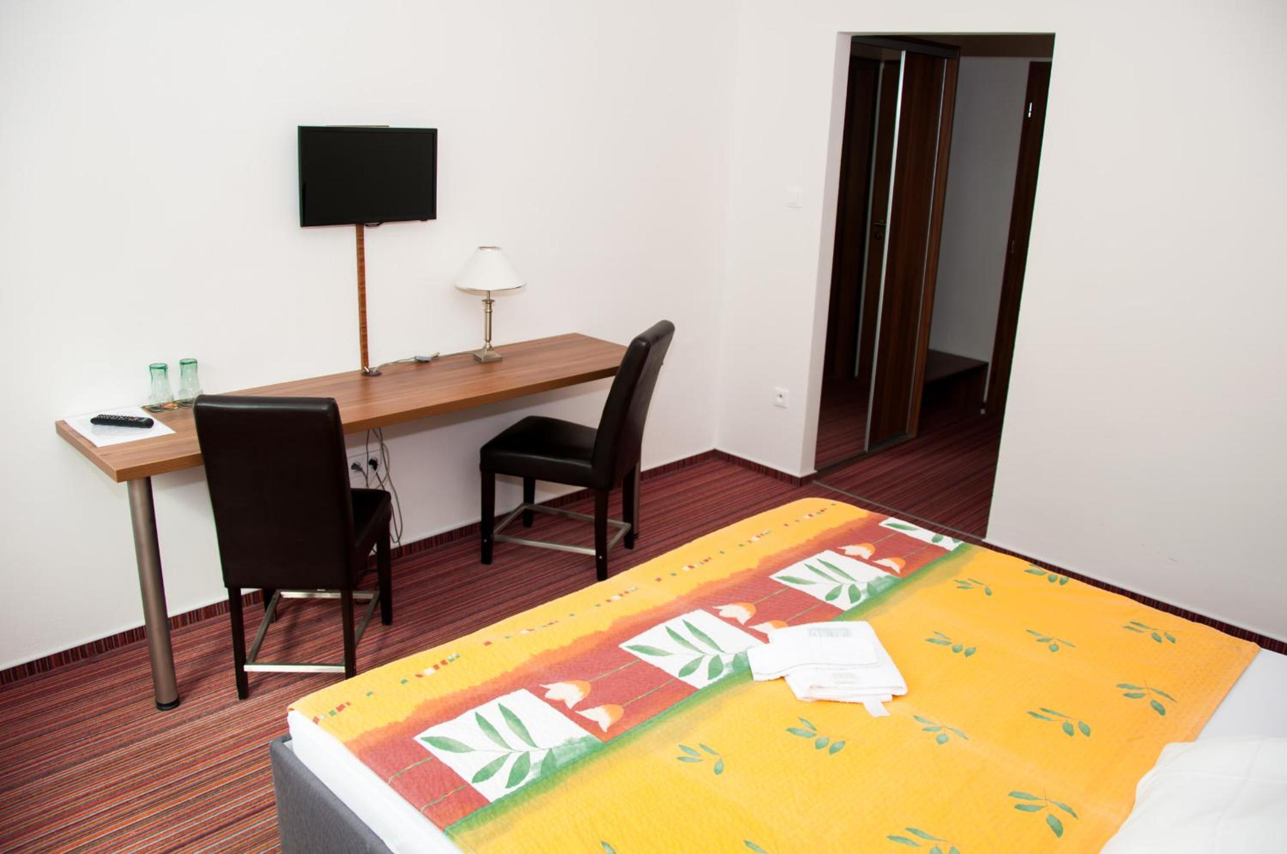 Double or Twin Room photo 1
