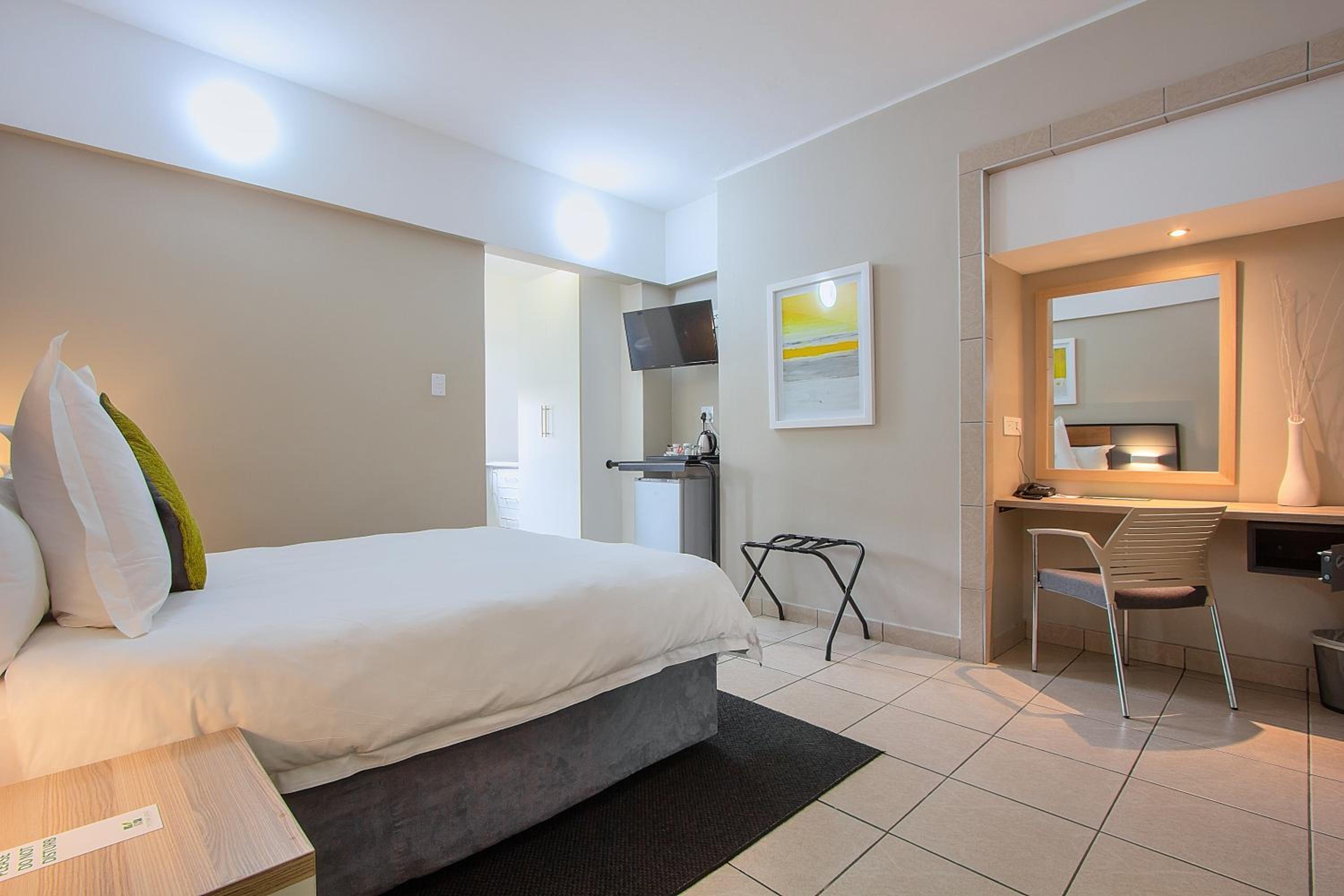 Standard Double Room photo 3