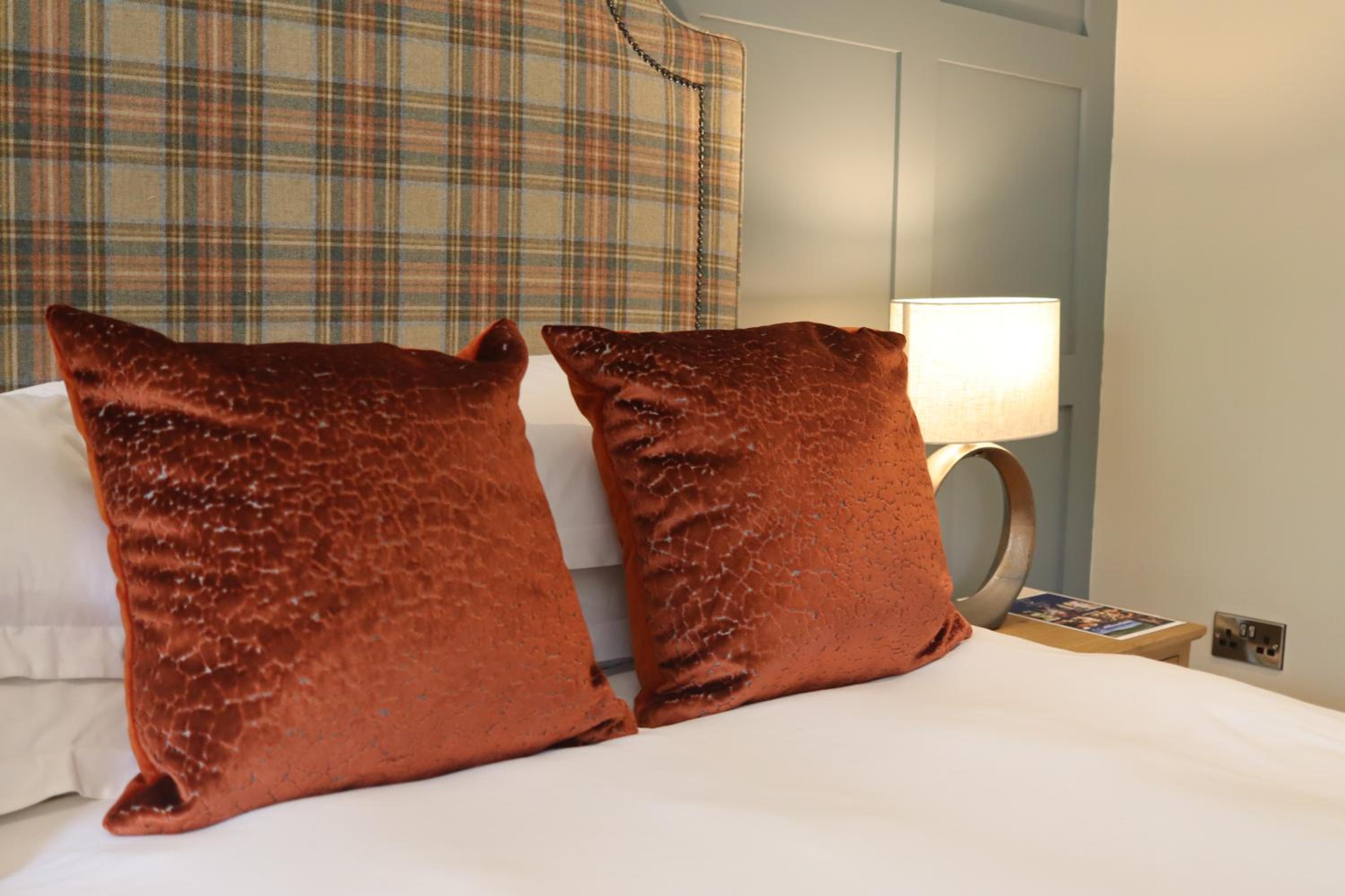 Deluxe King Room - Photo 2