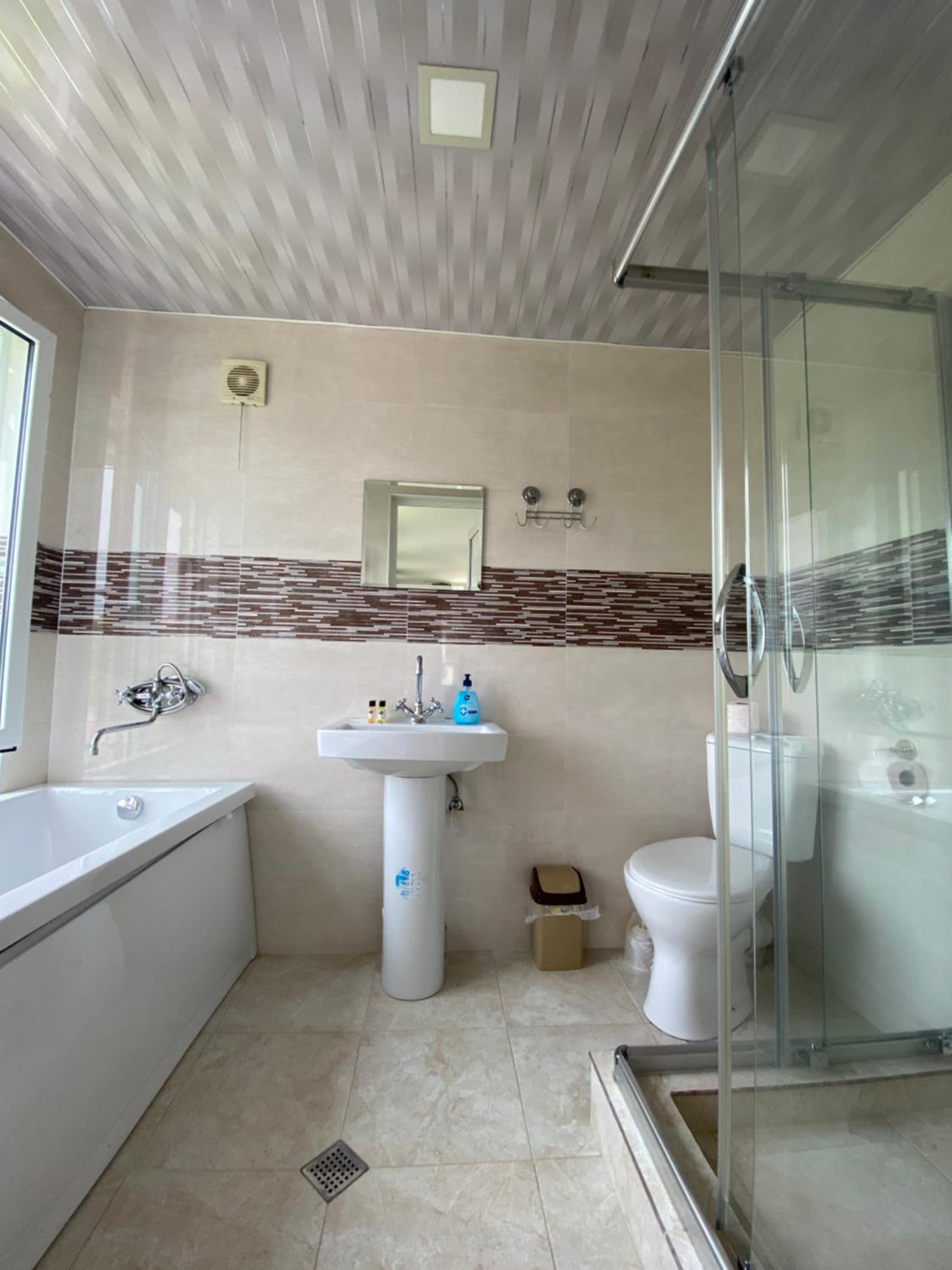 Deluxe Double Room with Balcony - Photo 6