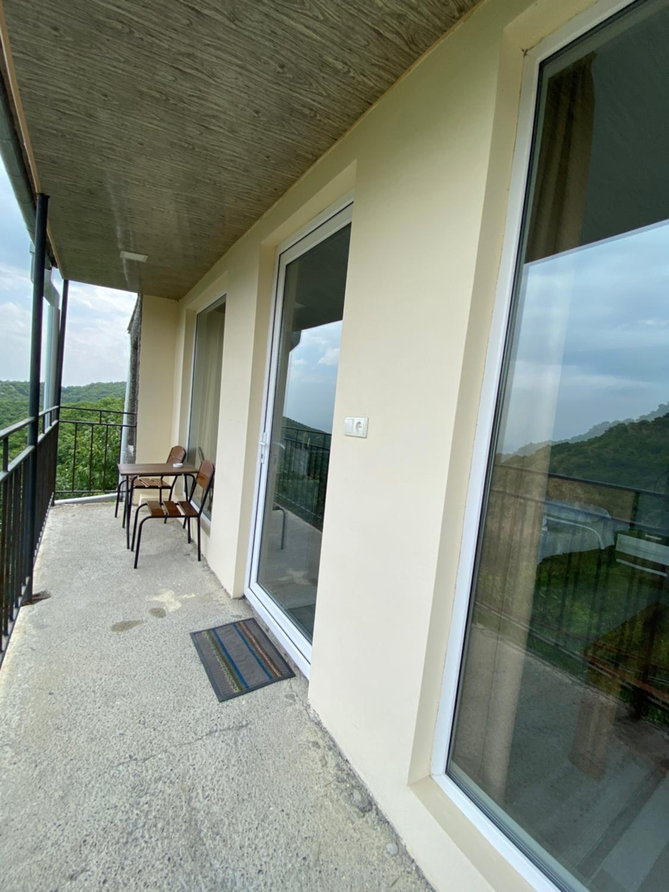 Deluxe Double Room with Balcony - Photo 3