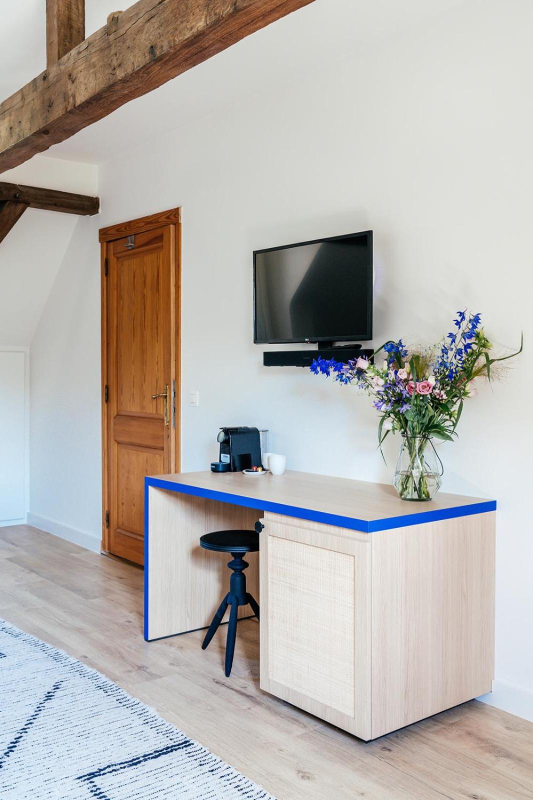 Junior Suite with Garden View photo 1