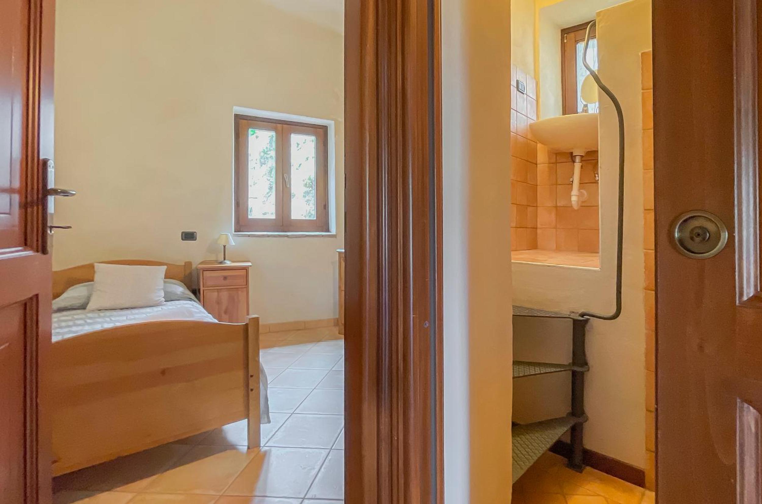 Superior Apartment with Balcony - Photo 6