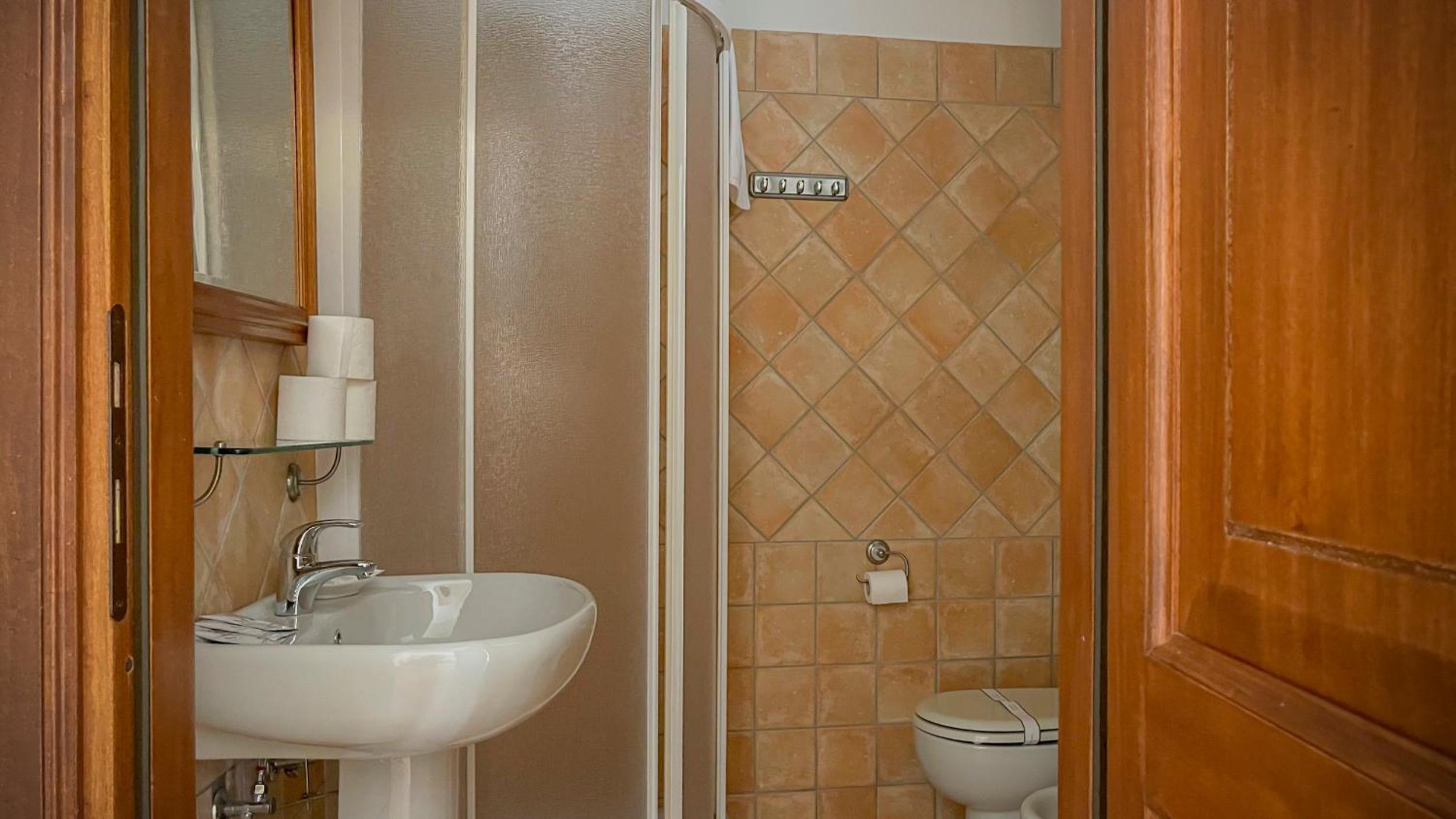 Superior Apartment with Balcony - Photo 10