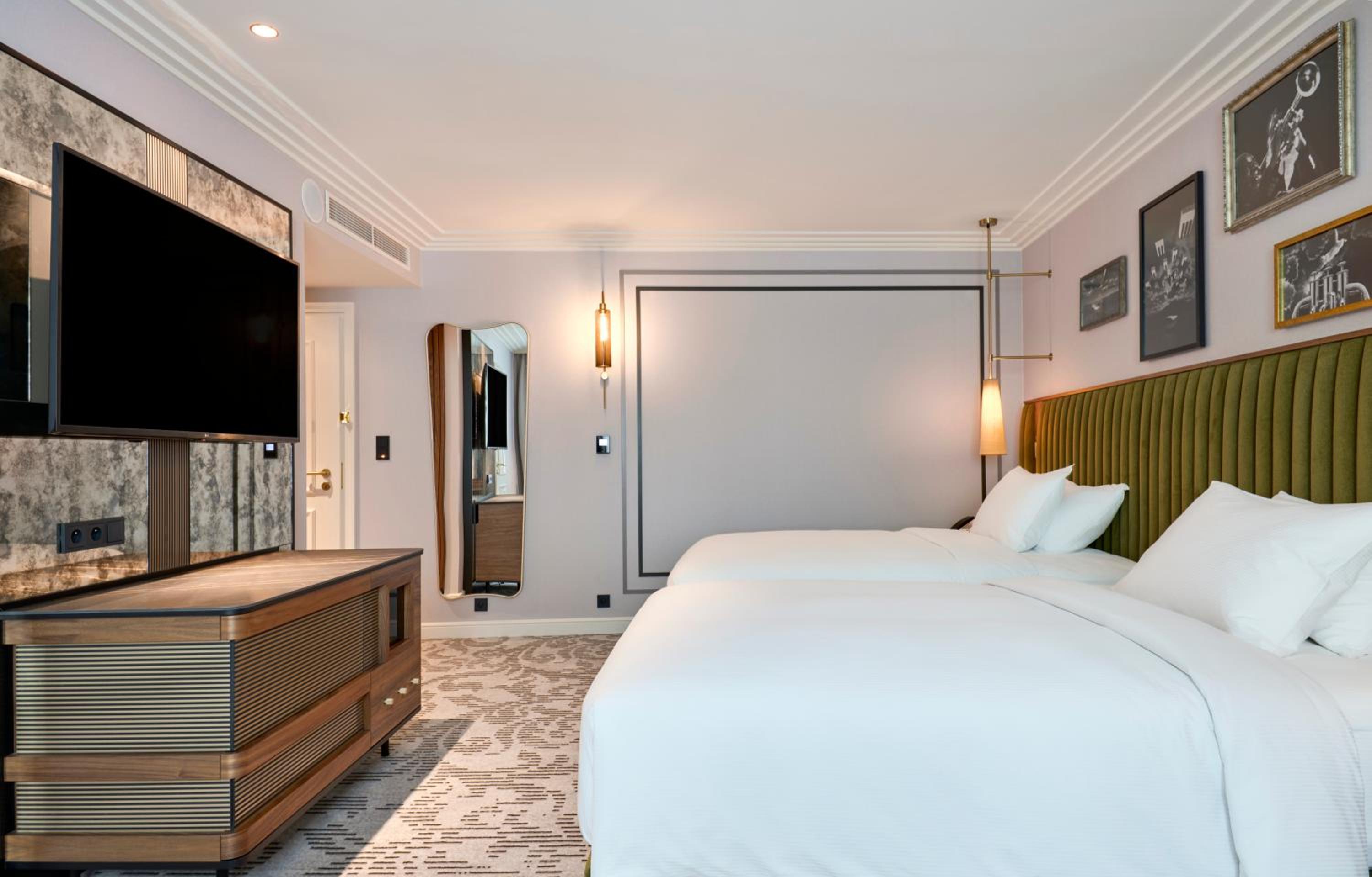 Double Room with Two Double Beds - Courtyard - Photo 4