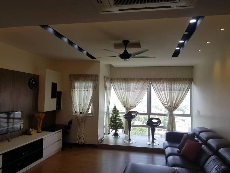 Three-Bedroom Apartment photo 1