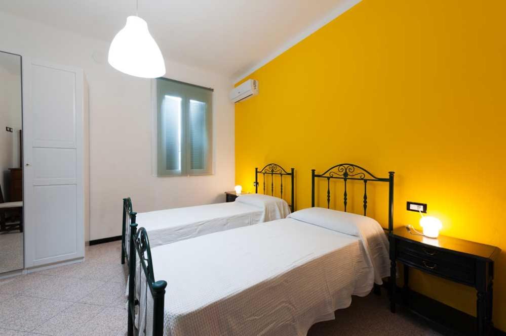 Twin Room with Private Bathroom photo 1