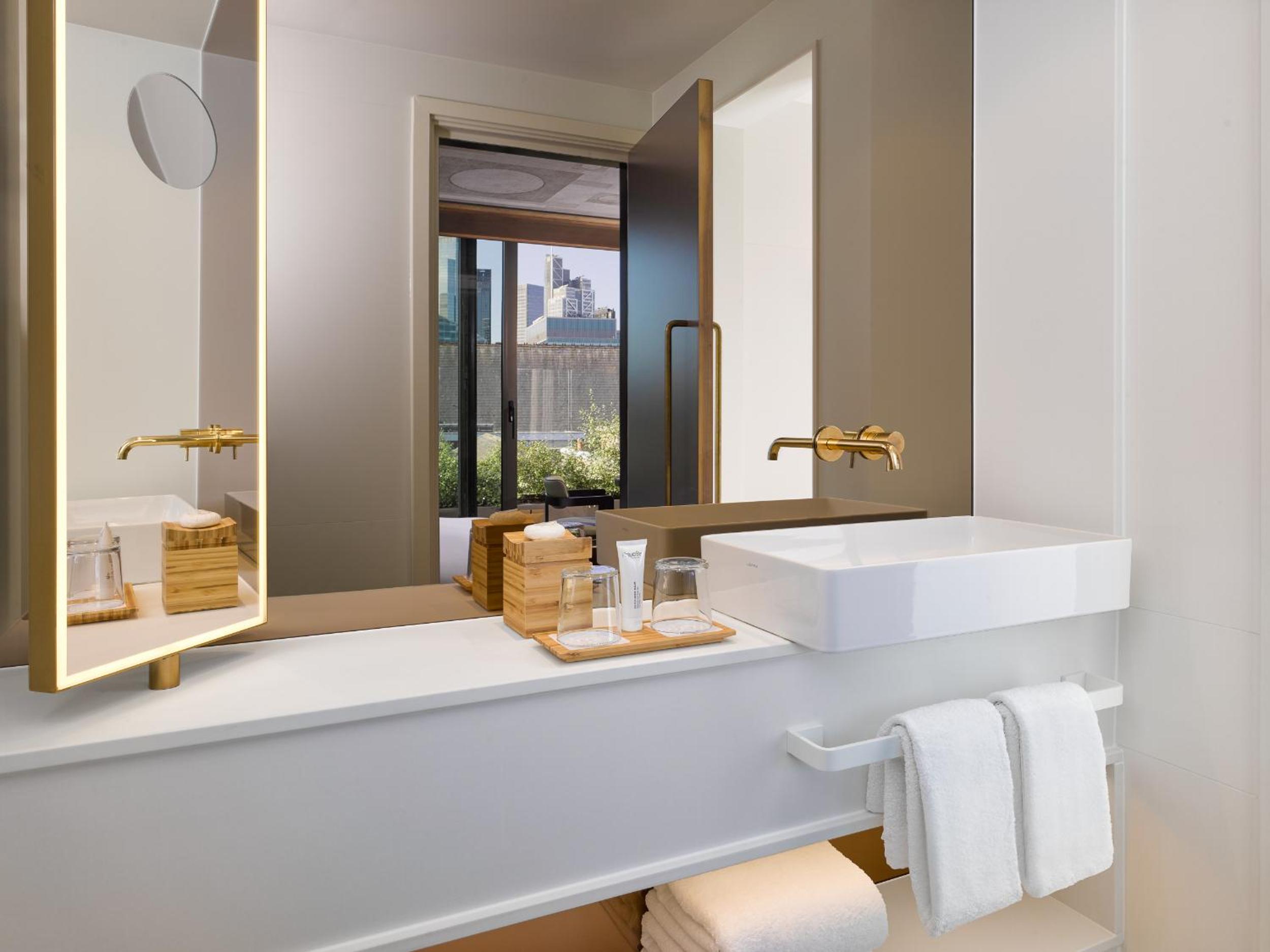 Aethos Room