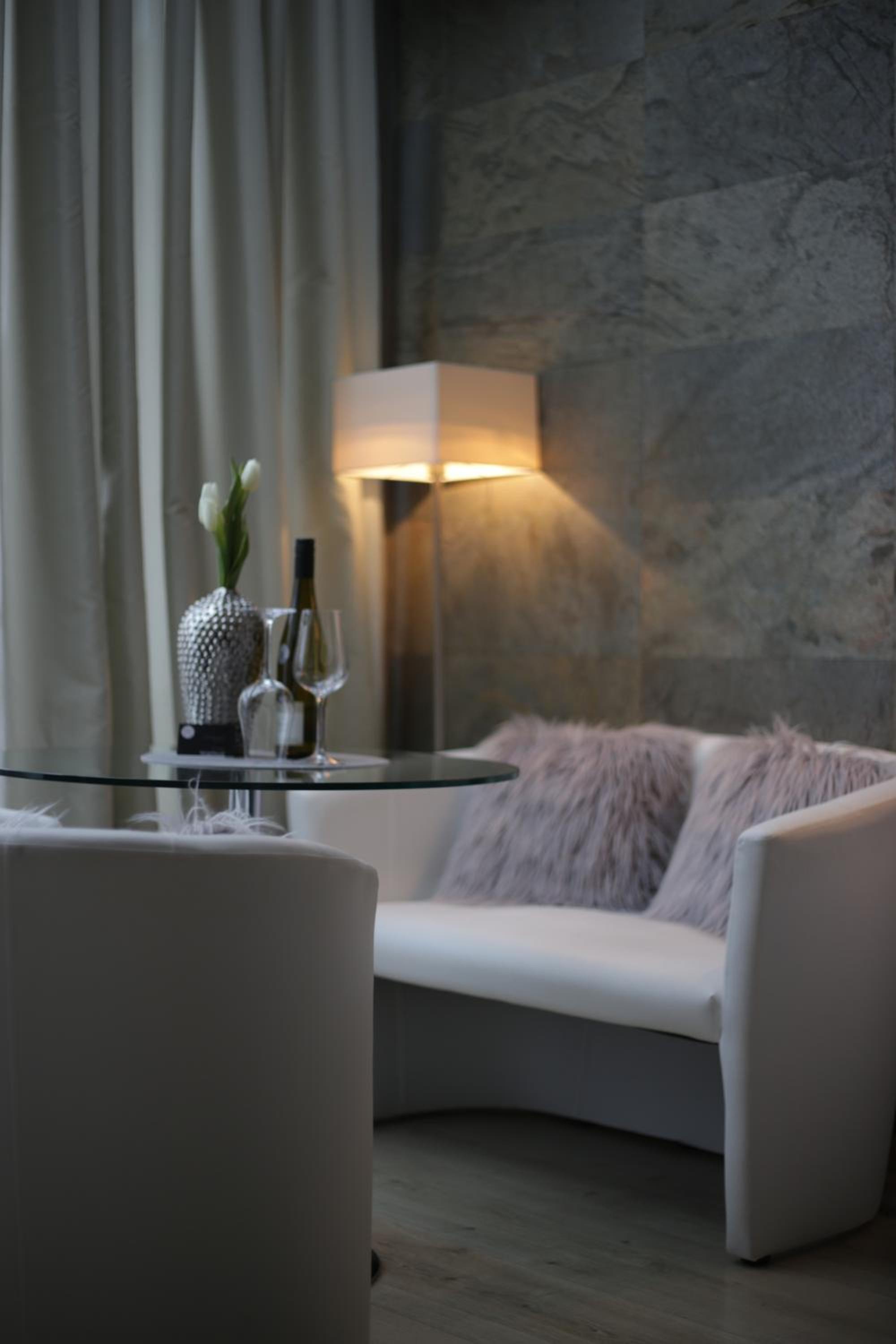 Studio Apartment photo 1
