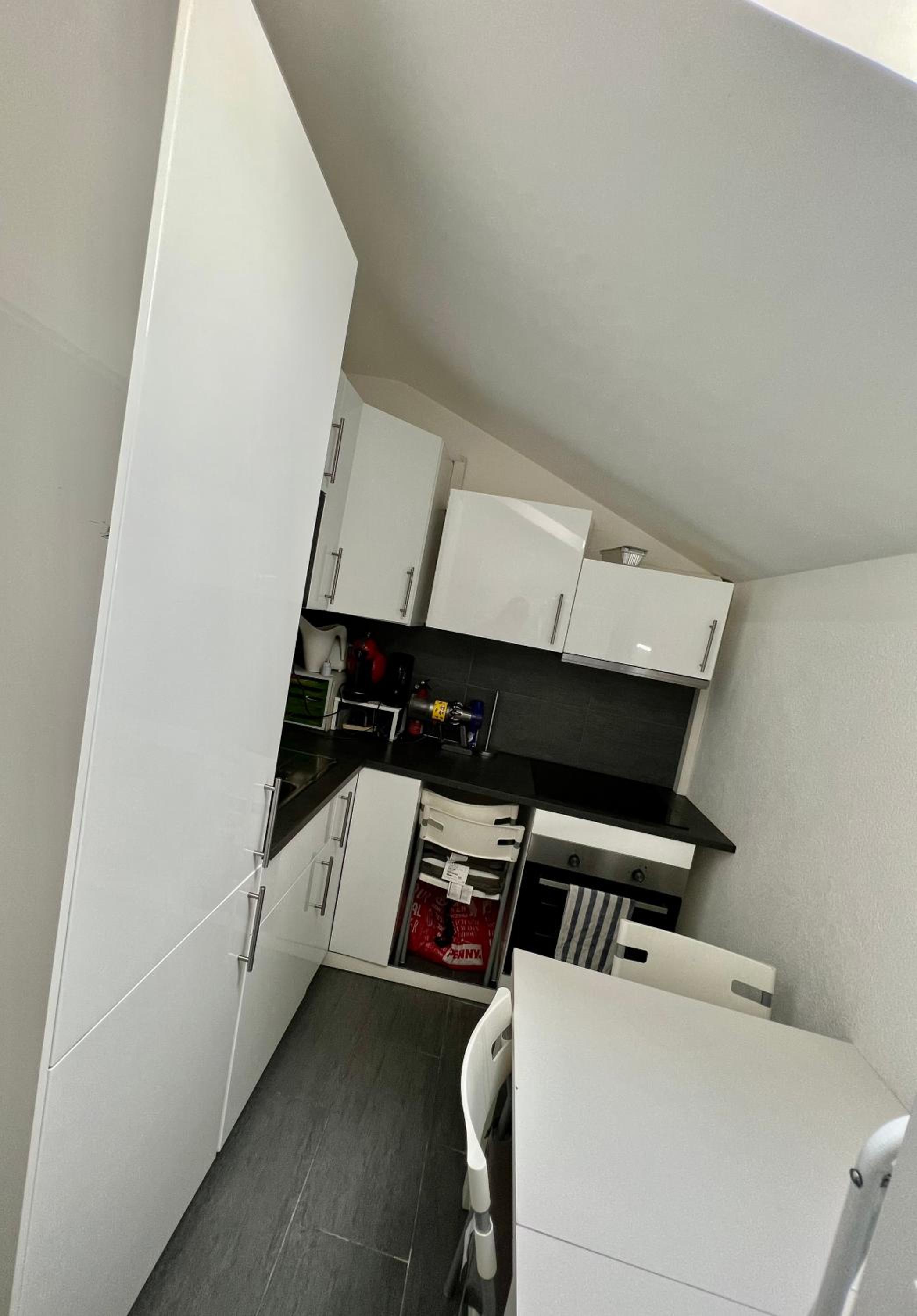 Basic Triple Room with Shared Bathroom photo 2