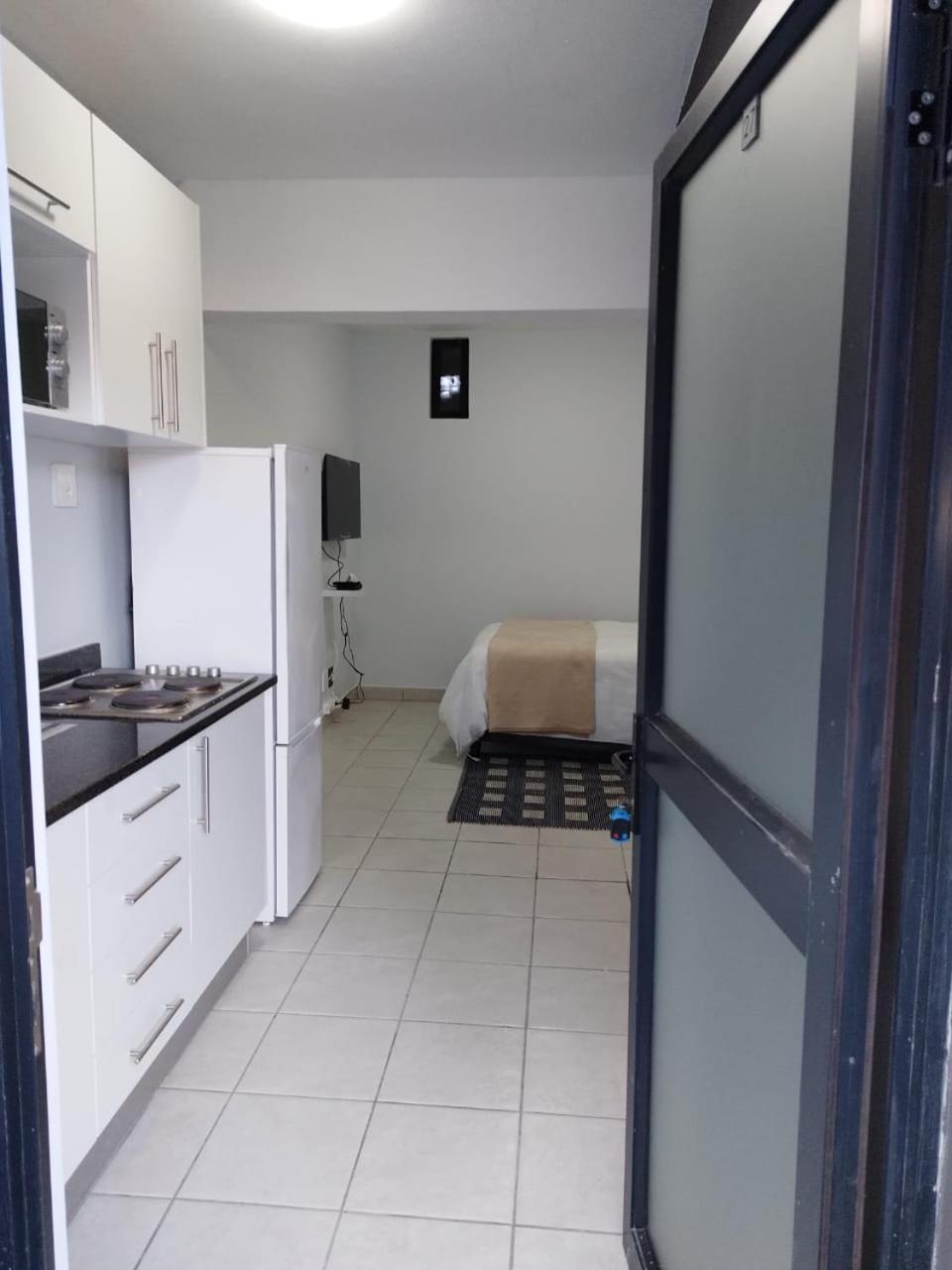 One-Bedroom Apartment - Photo 10