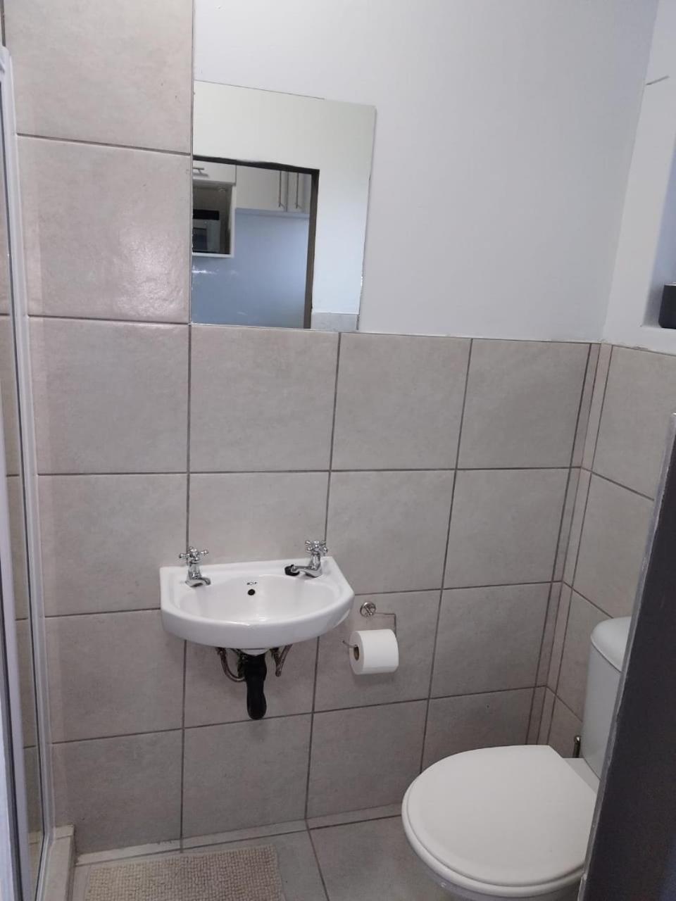 One-Bedroom Apartment - Photo 13