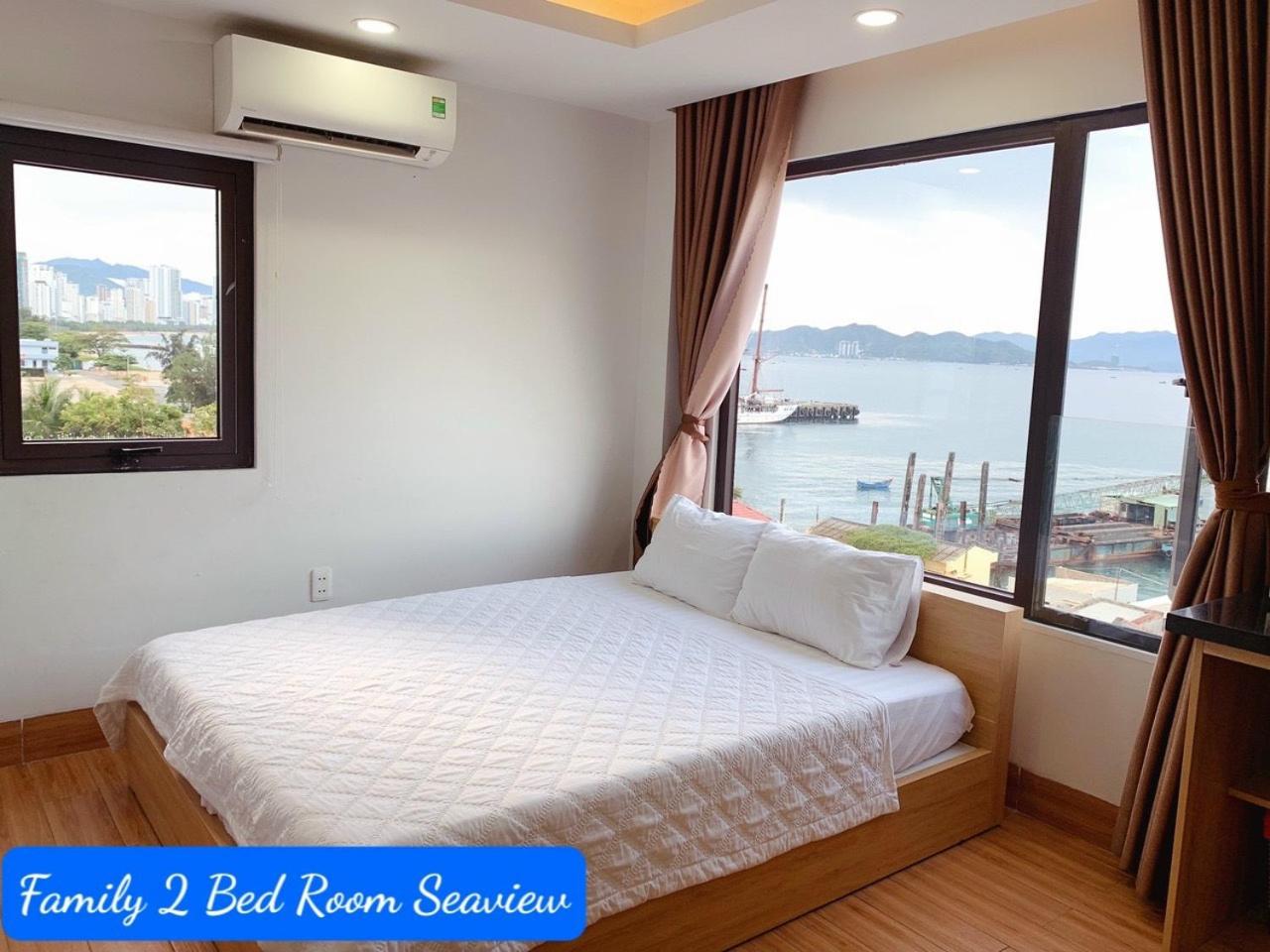 Family Room with Sea View - Photo 3