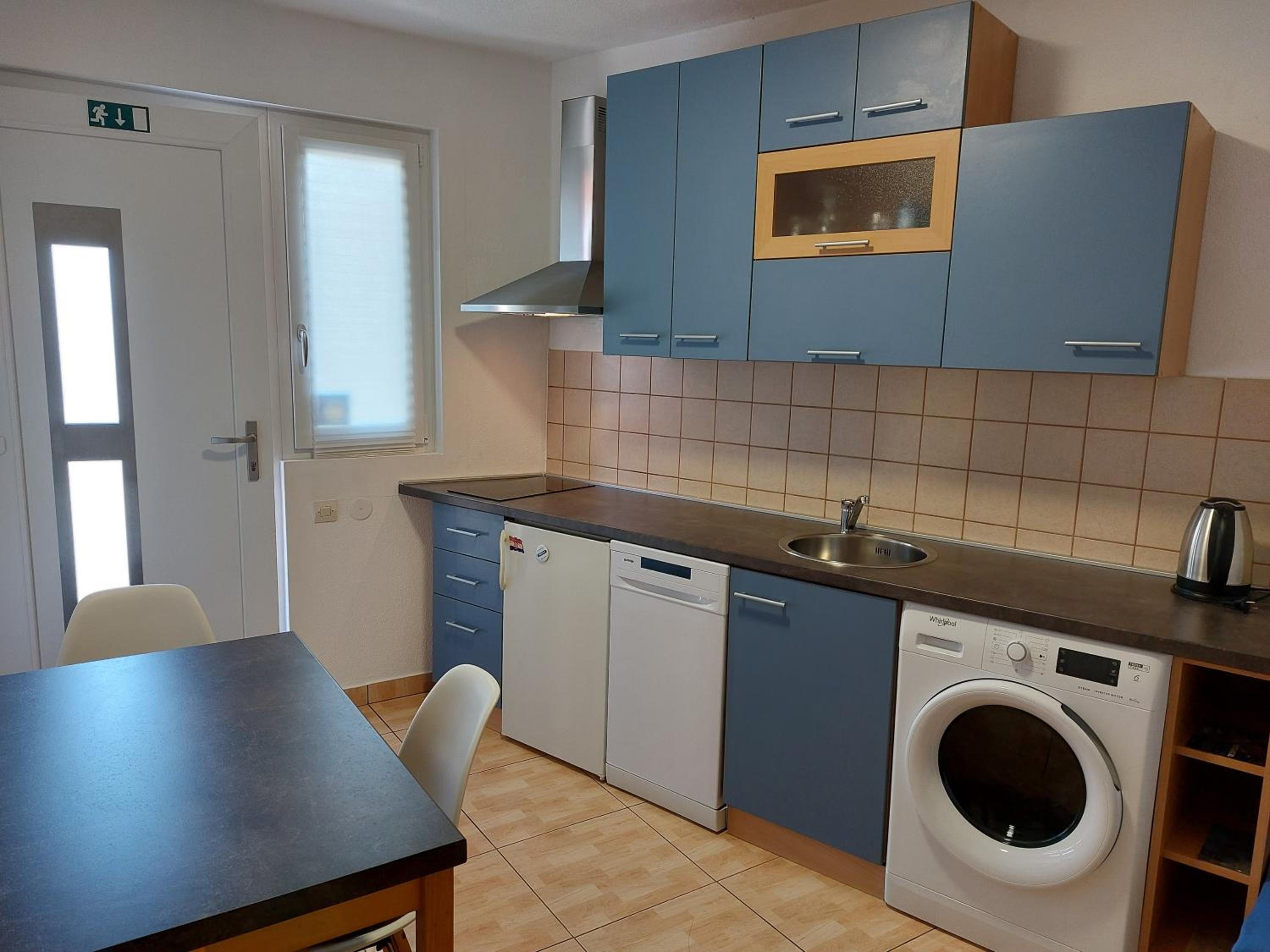 One-Bedroom Apartment - Photo 8