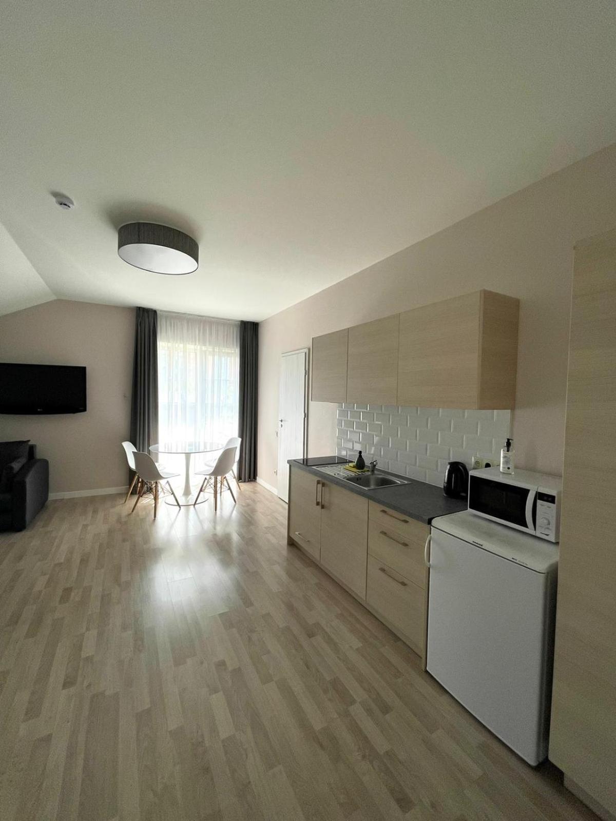 Family Studio - Photo 7