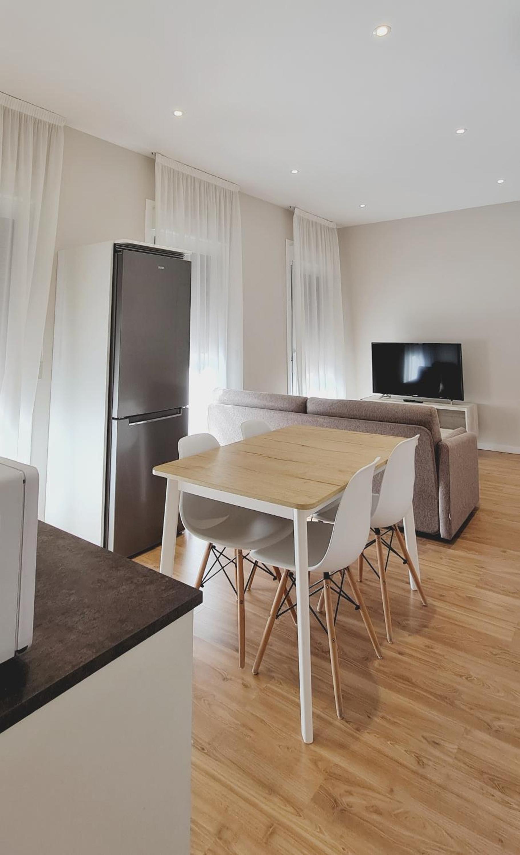 Two-Bedroom Apartment - Photo 8