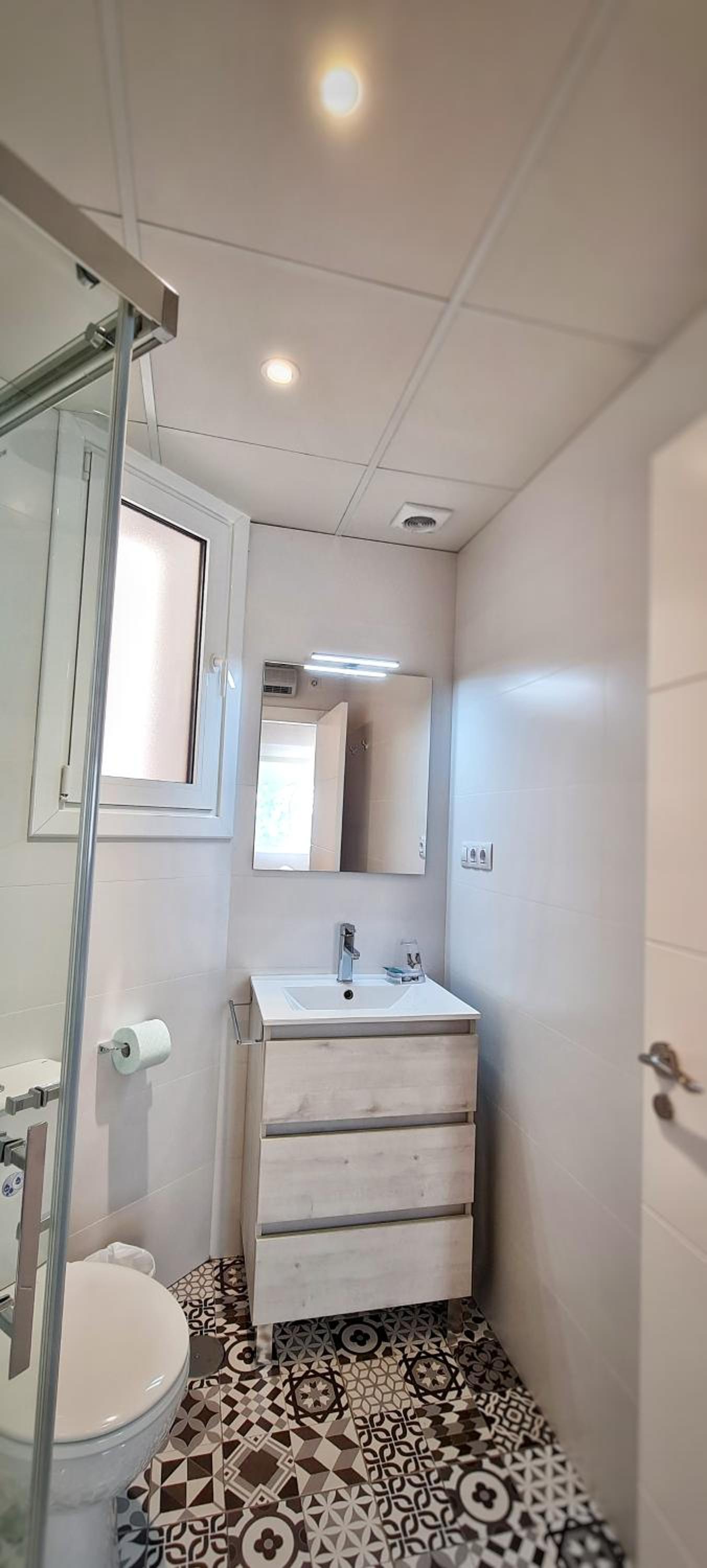 One-Bedroom Apartment - Photo 14
