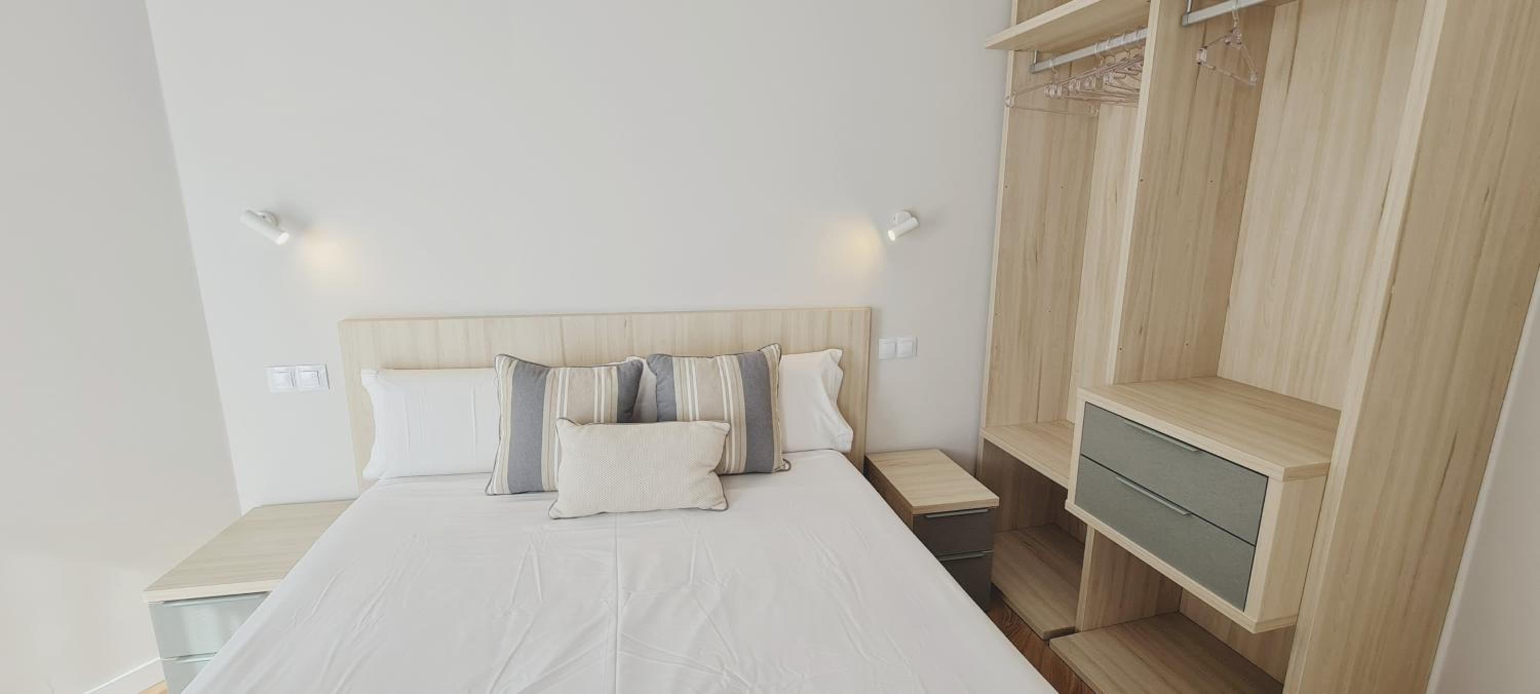 One-Bedroom Apartment - Photo 15
