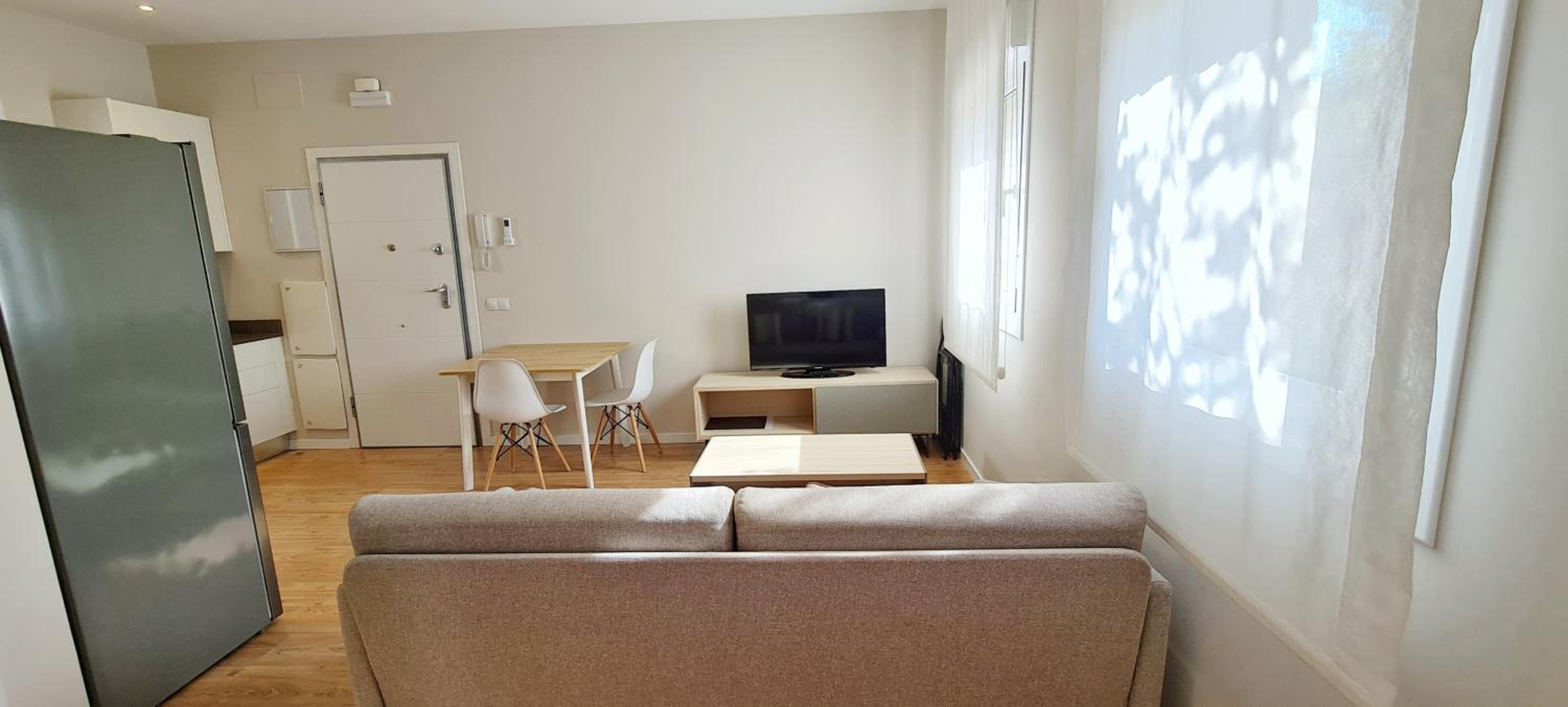 One-Bedroom Apartment - Photo 16