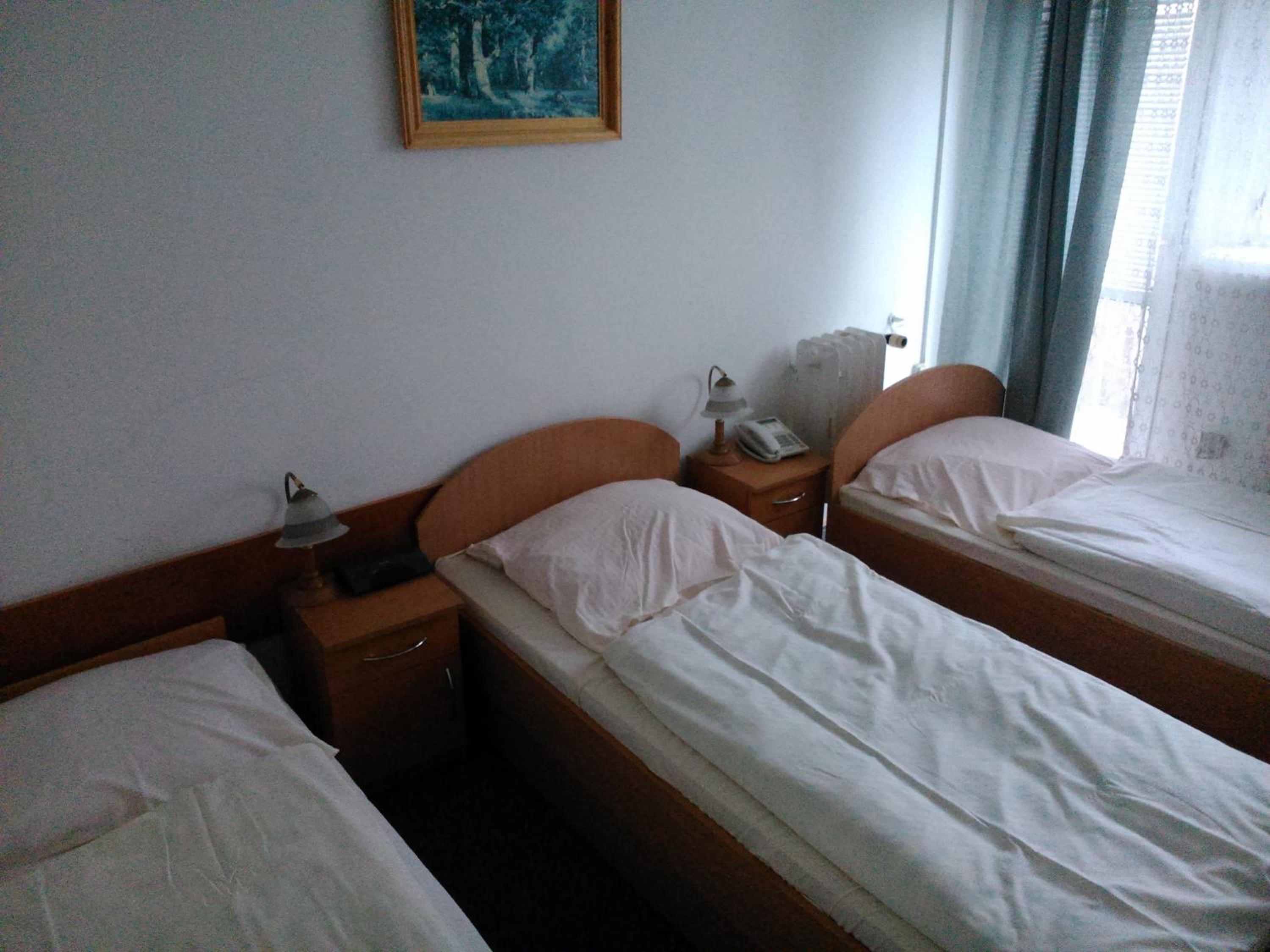 Triple Room - Photo 1
