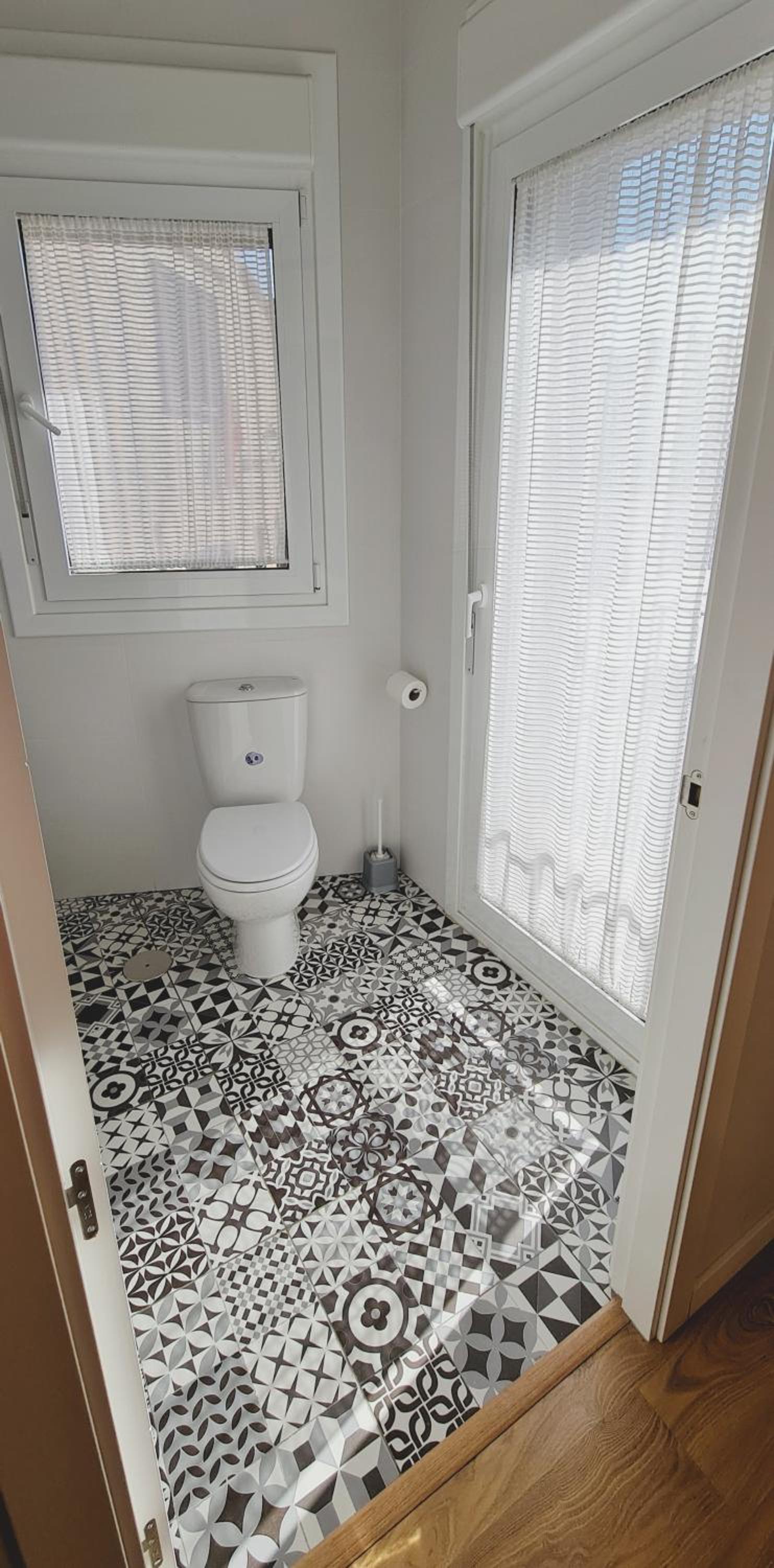 Two-Bedroom Apartment - Photo 25